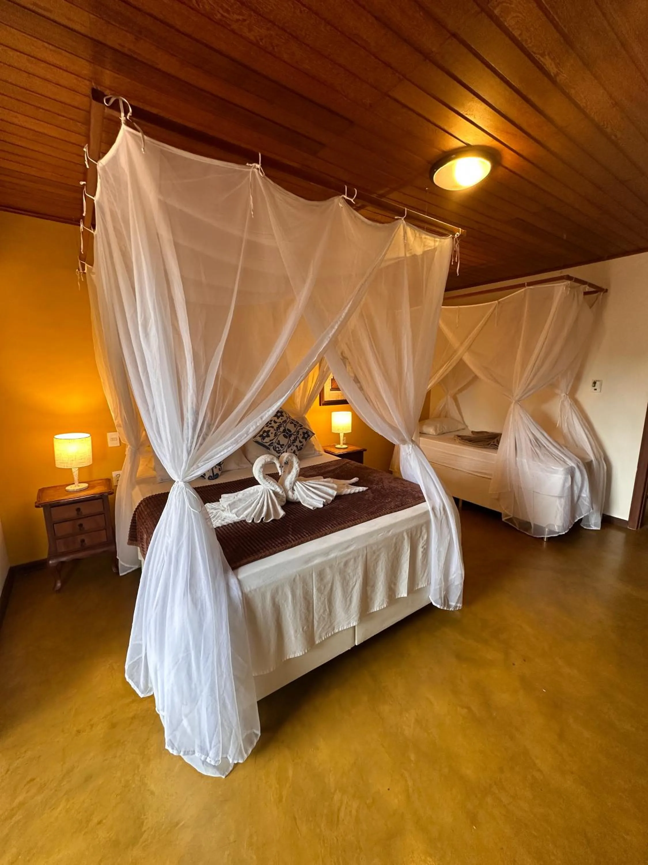 Bed in Pousada Arraial Colonial, Localizada no Centrinho e de Fácil Acesso a Praia e a Rua Mucugê