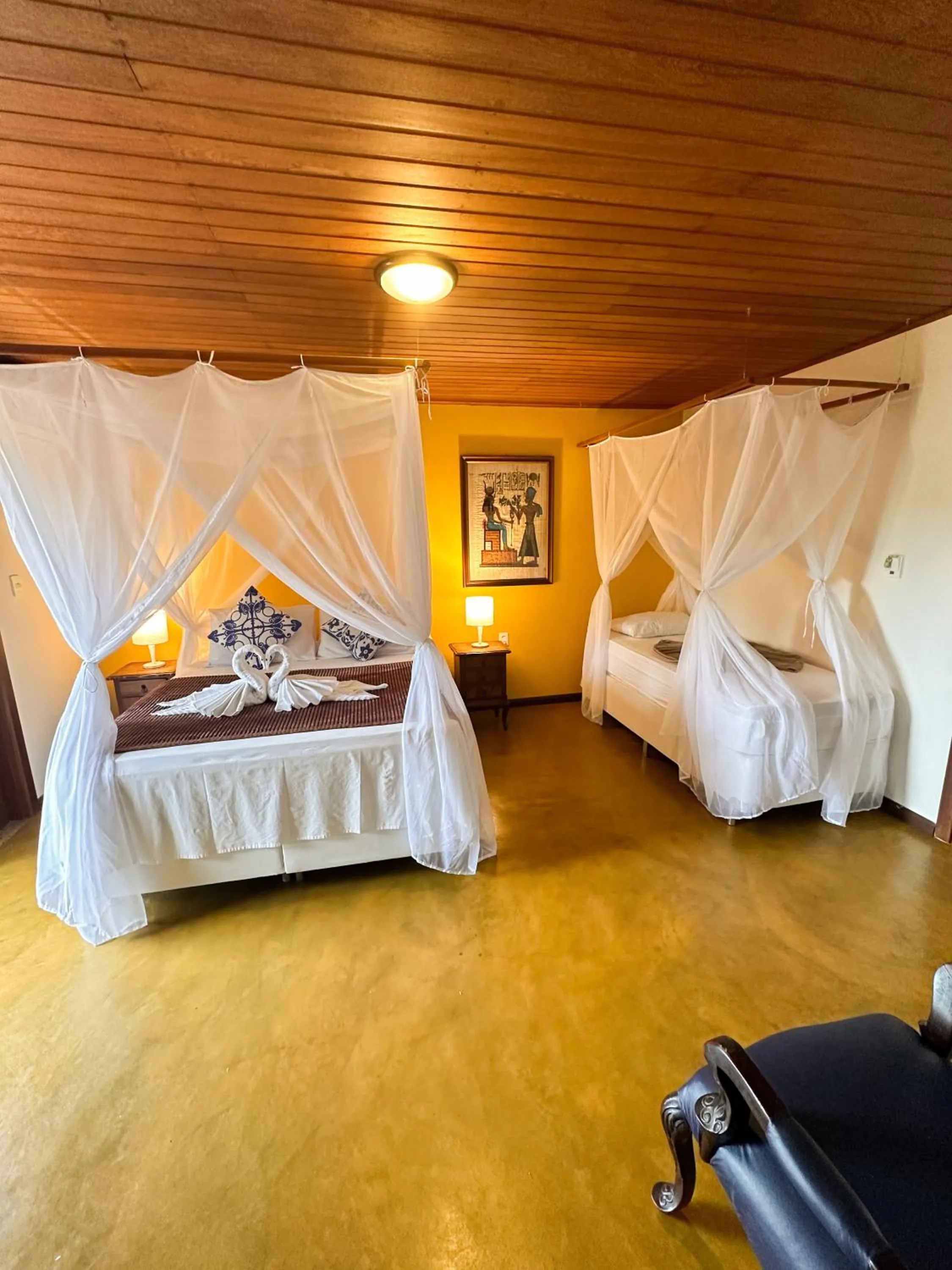 Bed in Pousada Arraial Colonial, Localizada no Centrinho e de Fácil Acesso a Praia e a Rua Mucugê