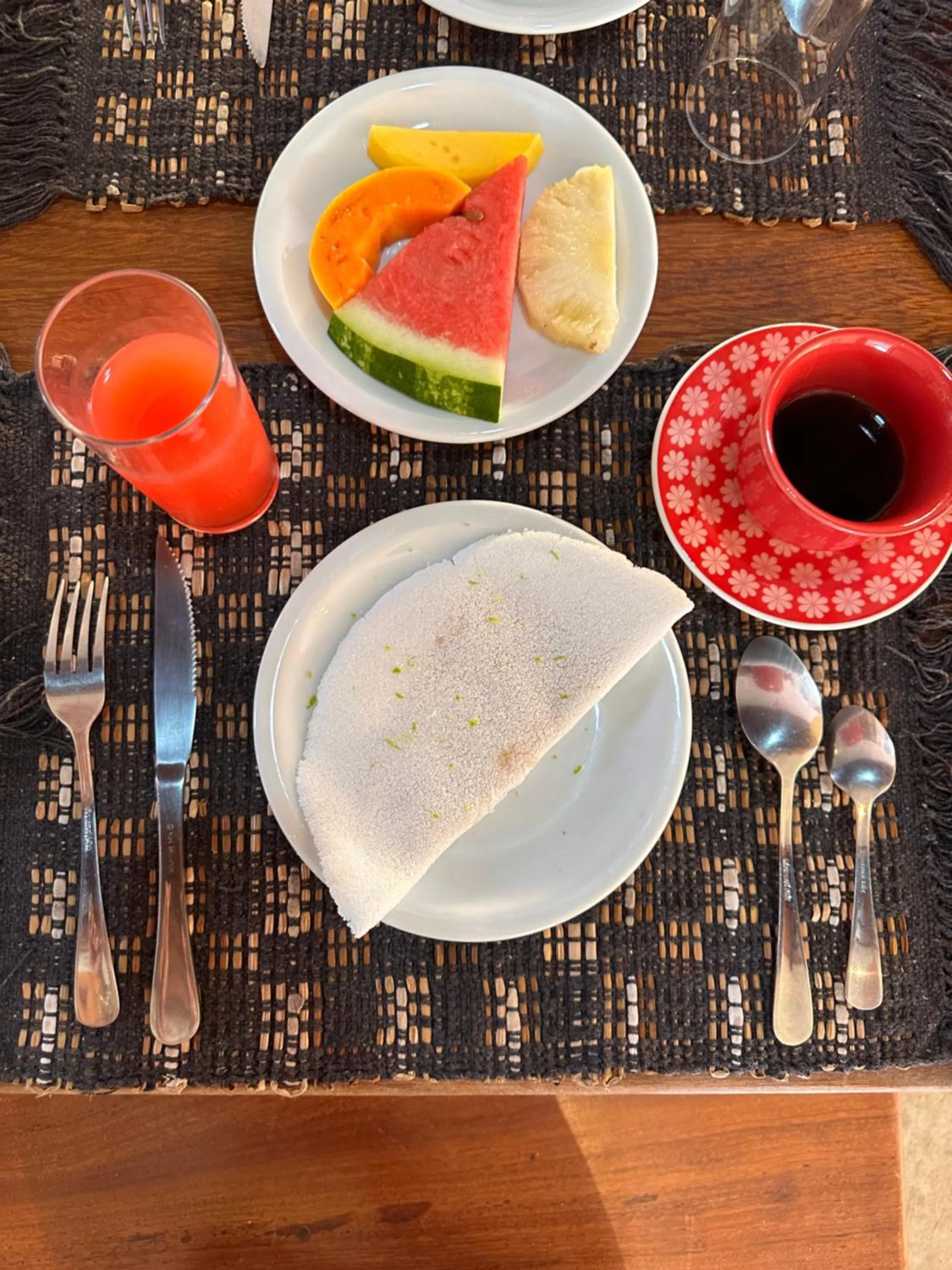 Breakfast in Pousada Arraial Colonial, Localizada no Centrinho e de Fácil Acesso a Praia e a Rua Mucugê
