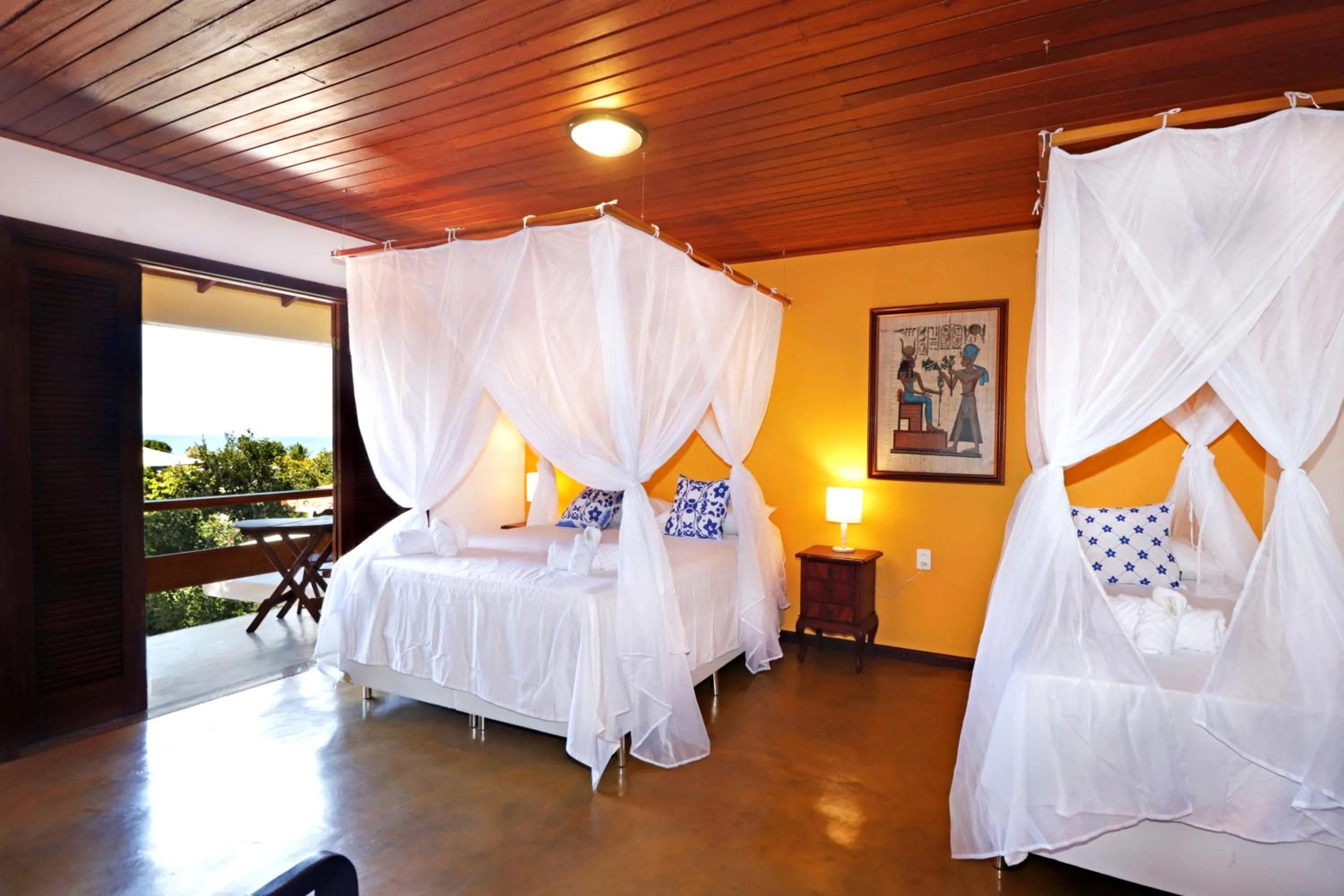 Bed in Pousada Arraial Colonial, Localizada no Centrinho e de Fácil Acesso a Praia e a Rua Mucugê