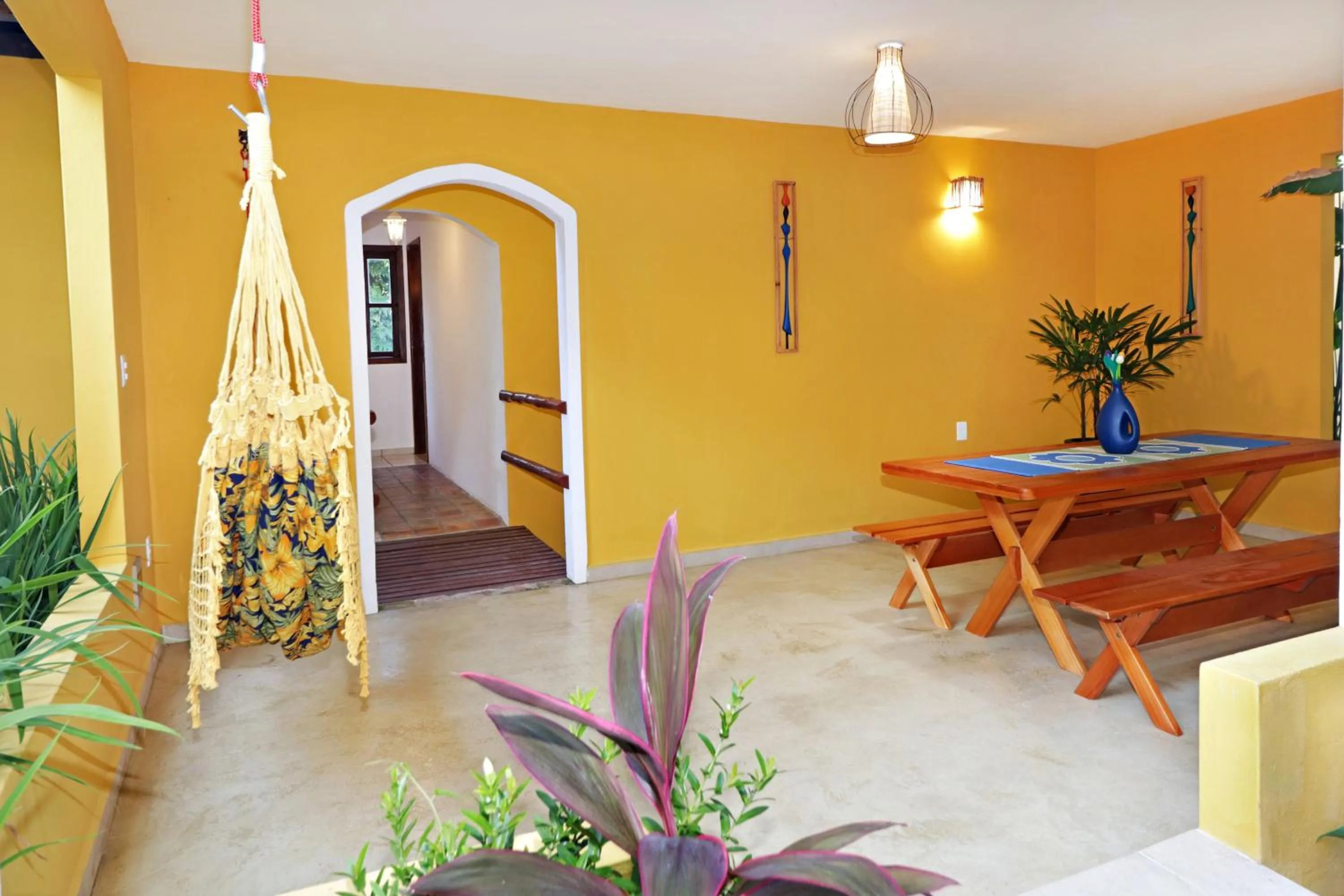 Balcony/Terrace in Pousada Arraial Colonial, Localizada no Centrinho e de Fácil Acesso a Praia e a Rua Mucugê