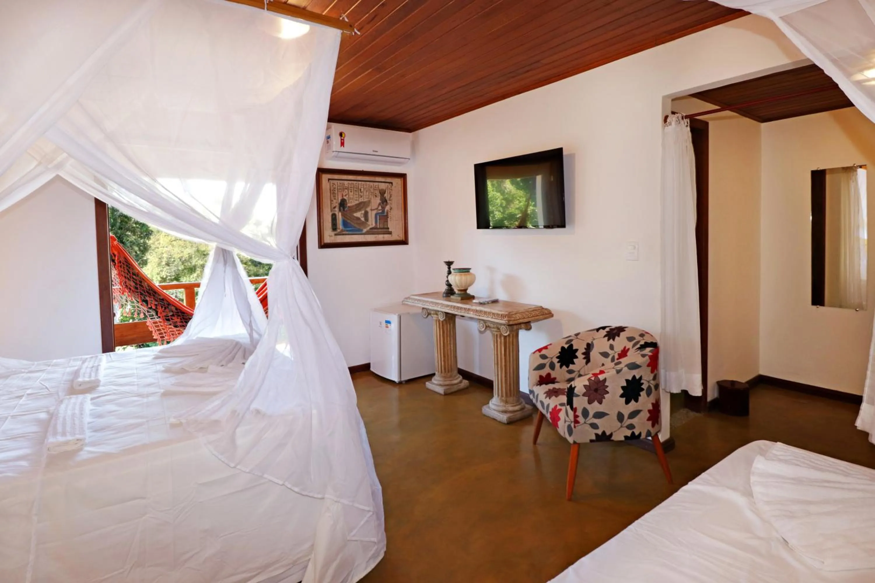 Bed in Pousada Arraial Colonial, Localizada no Centrinho e de Fácil Acesso a Praia e a Rua Mucugê