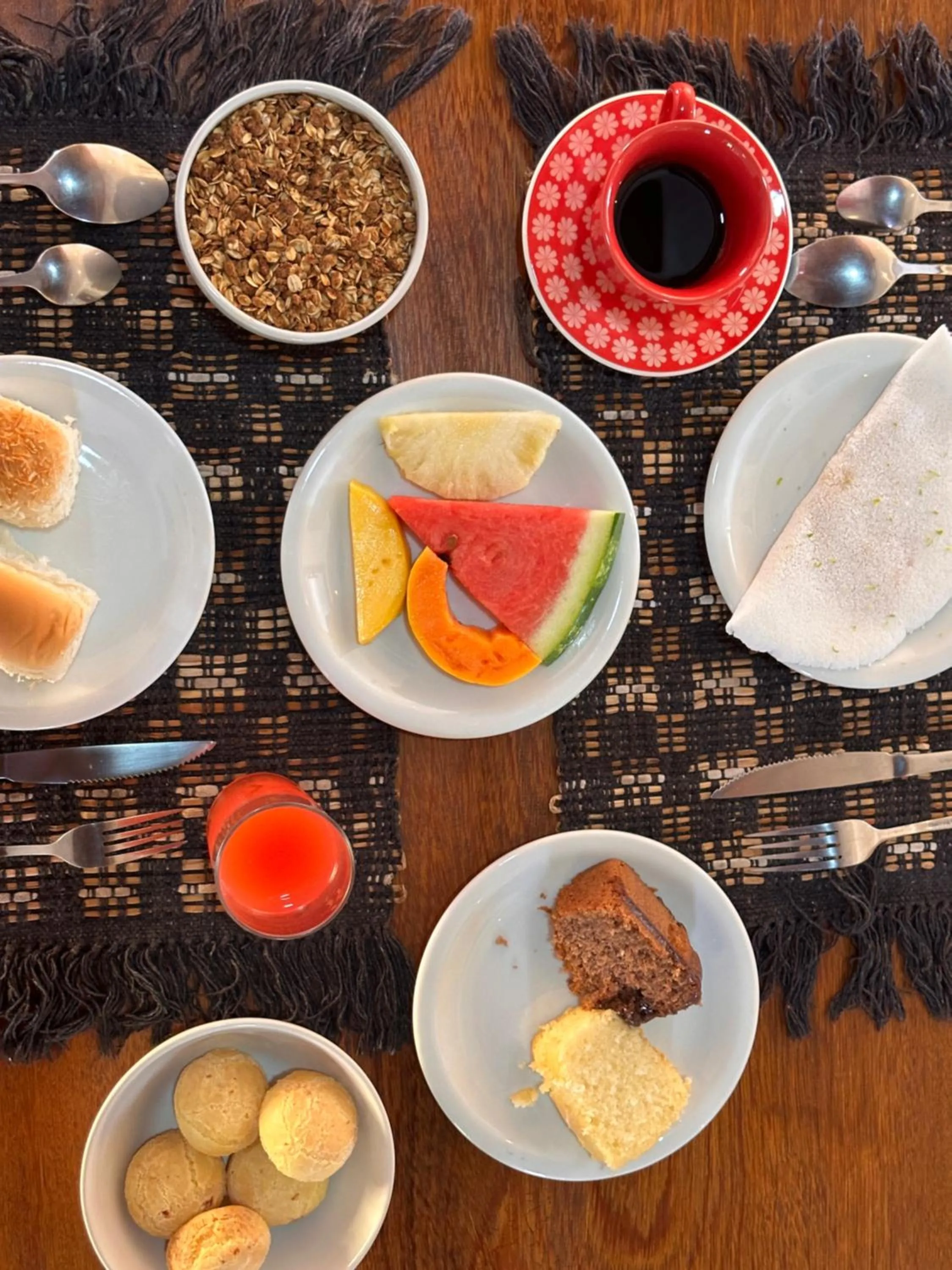 Breakfast in Pousada Arraial Colonial, Localizada no Centrinho e de Fácil Acesso a Praia e a Rua Mucugê