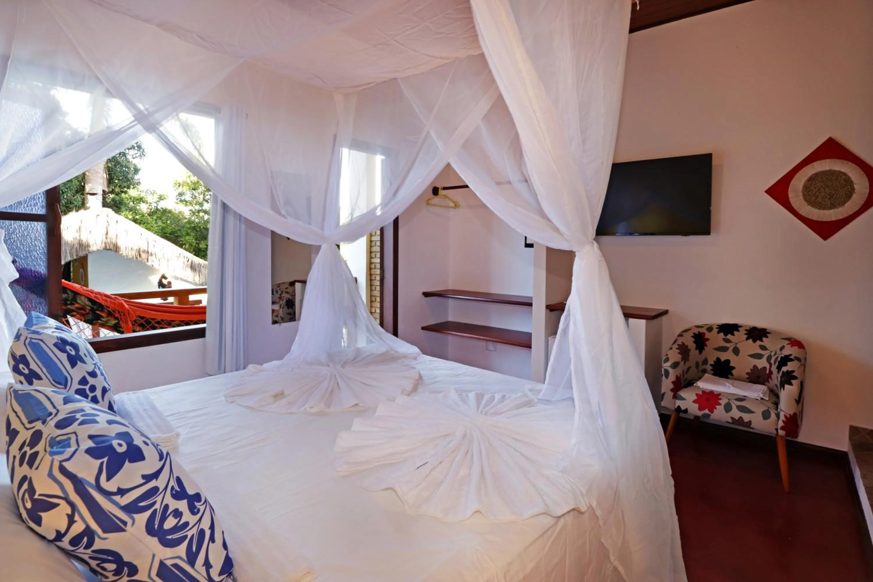 Bed in Pousada Arraial Colonial, Localizada no Centrinho e de Fácil Acesso a Praia e a Rua Mucugê