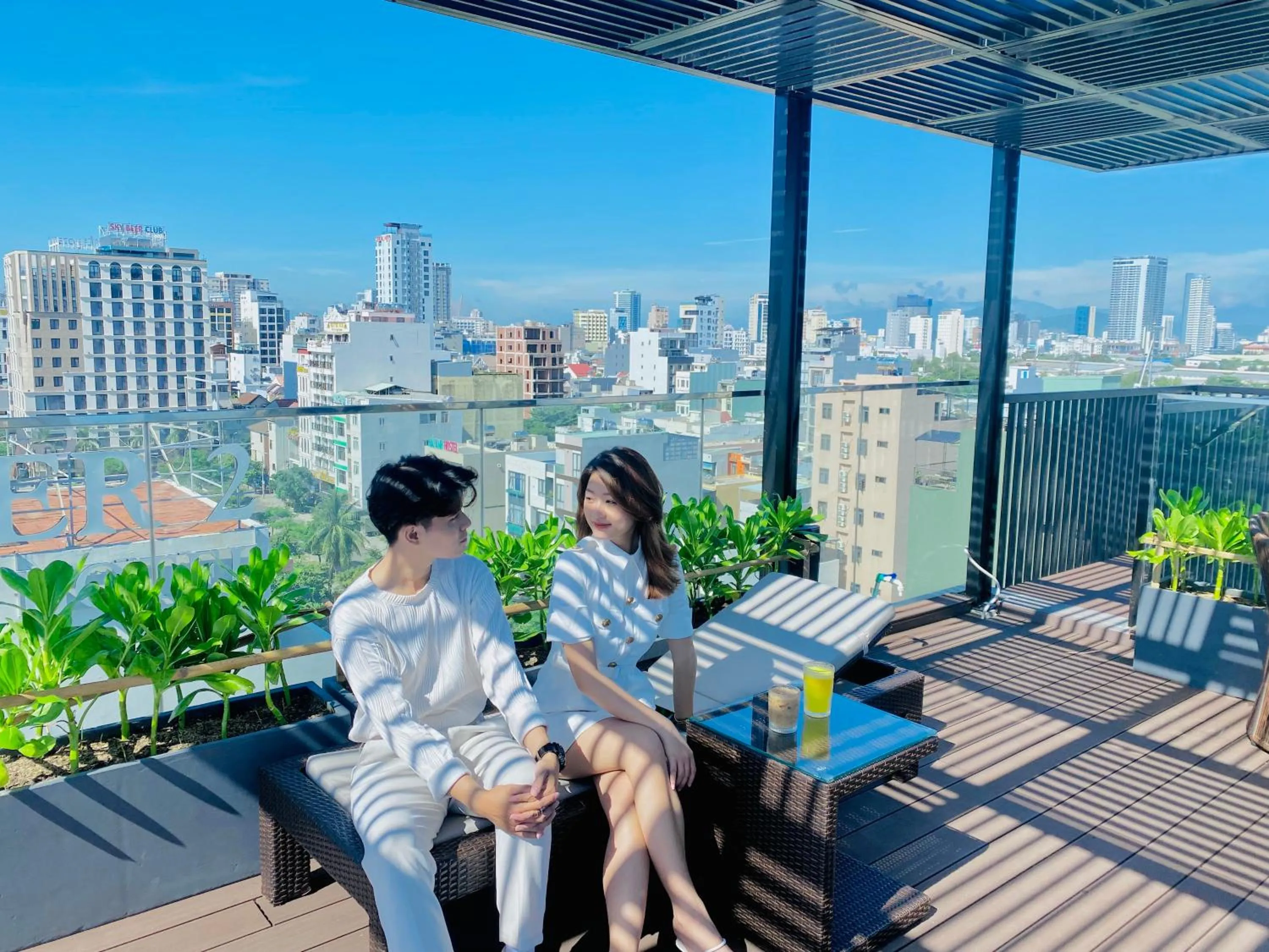 Swimming pool in Duke Casa Apartment