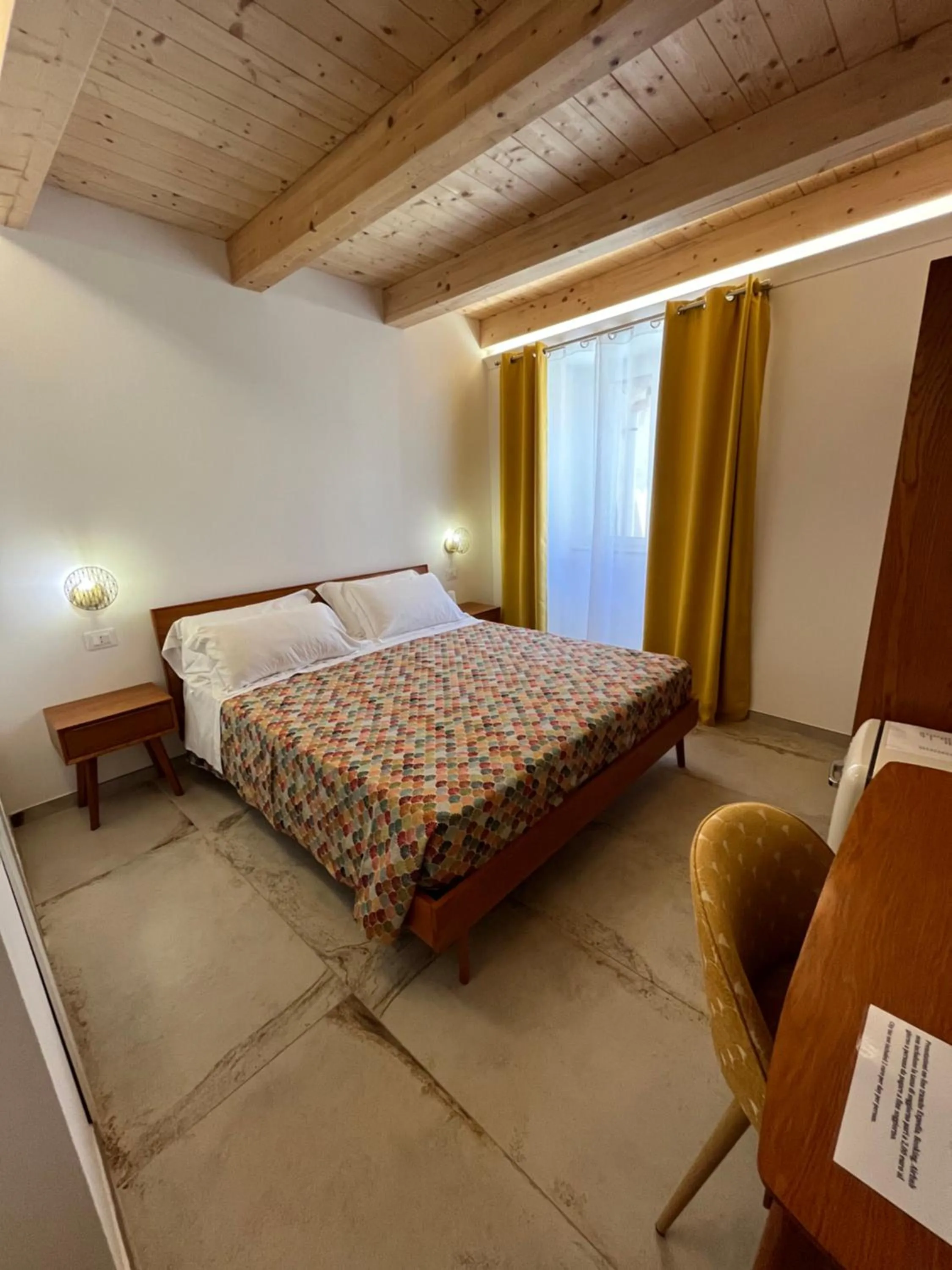 Bed in De LoCa Rooms