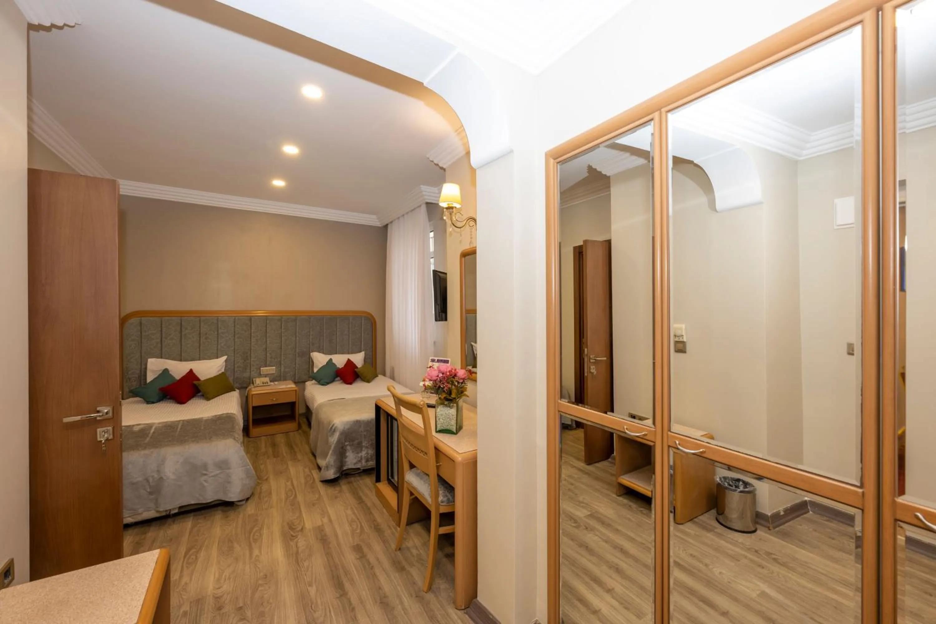 Photo of the whole room, Bed in Grand Anka Hotel