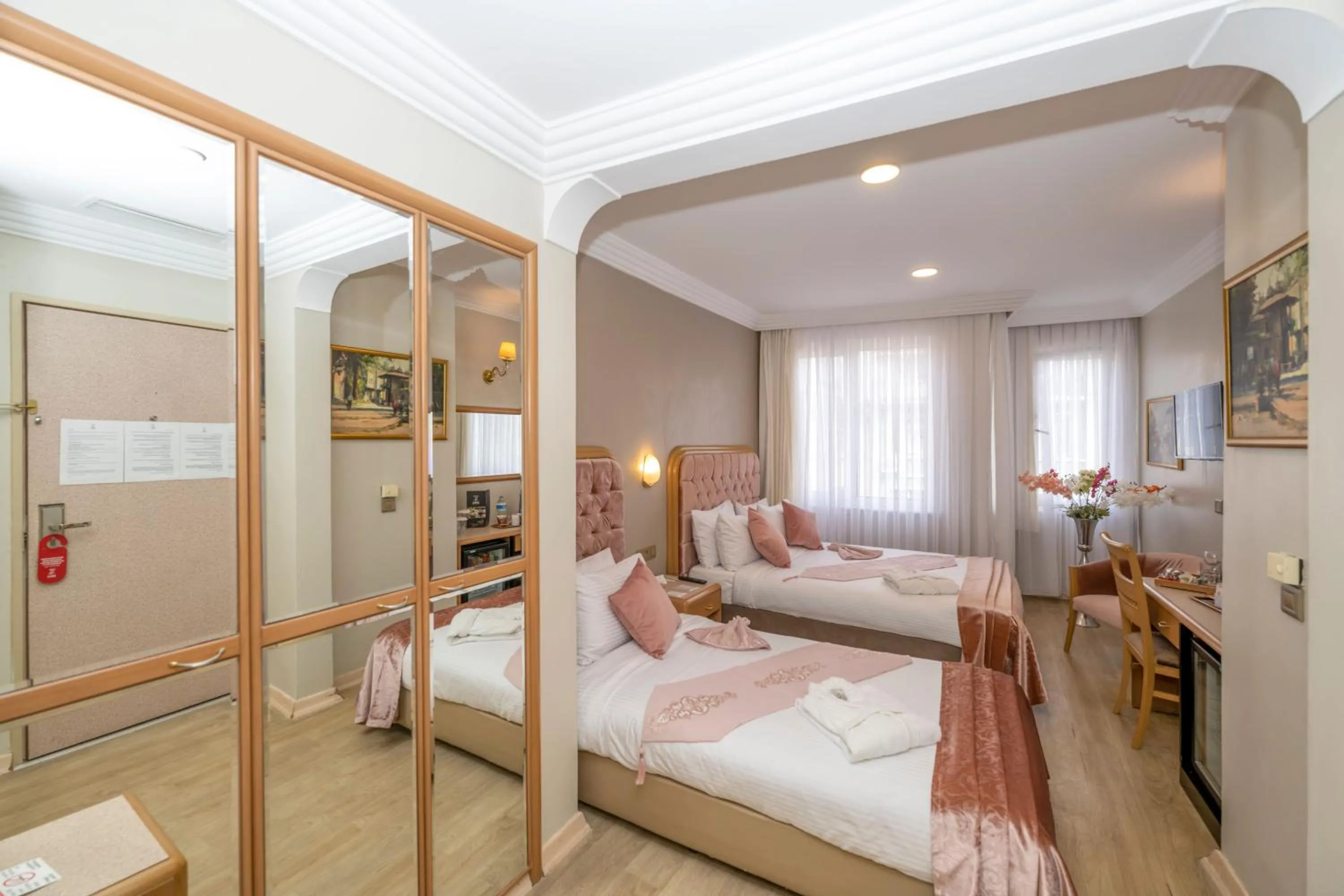 TV and multimedia, Bed in Grand Anka Hotel