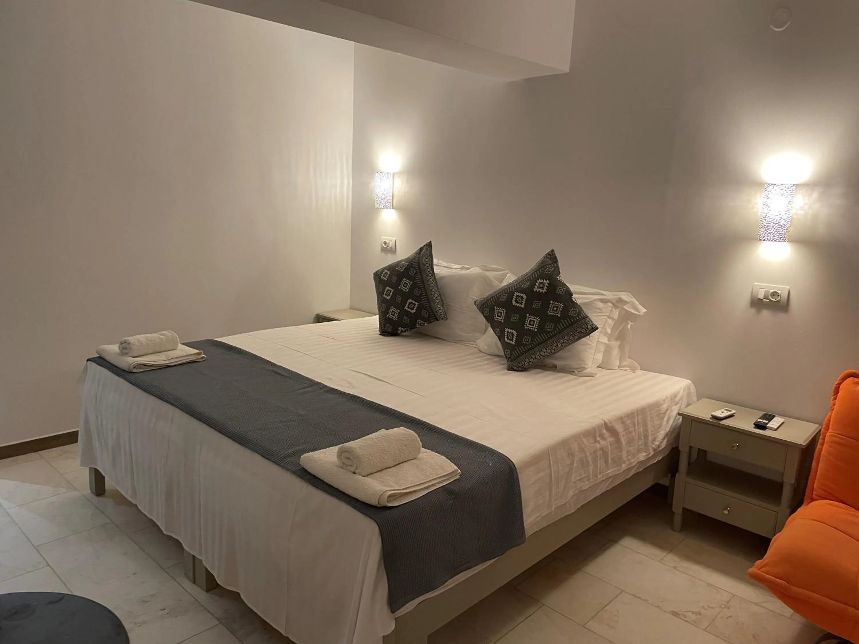 Photo of the whole room in Hotel Kourkoumelata