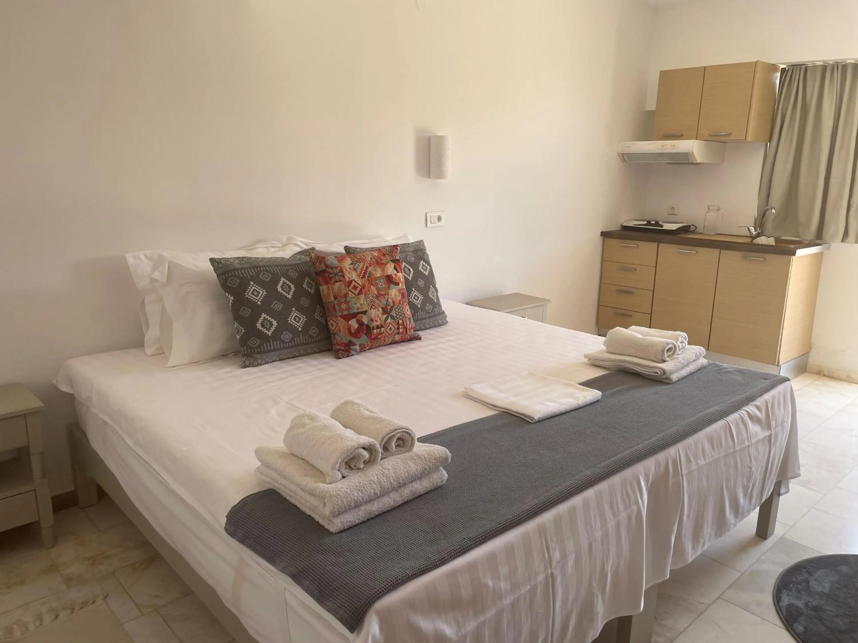 Bedroom in Hotel Kourkoumelata