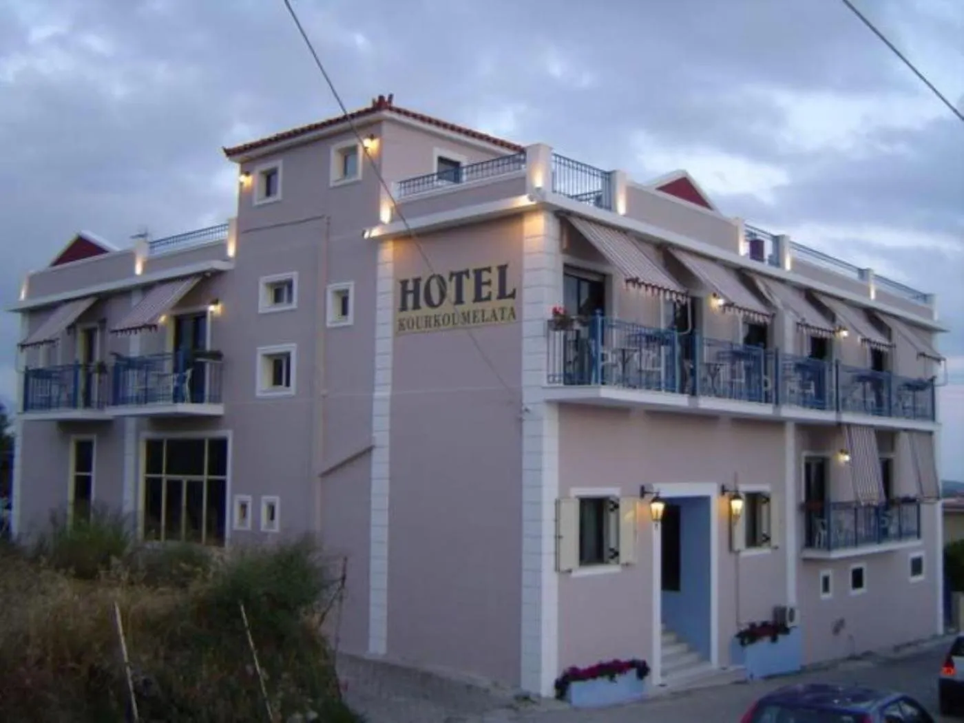 Property building in Hotel Kourkoumelata