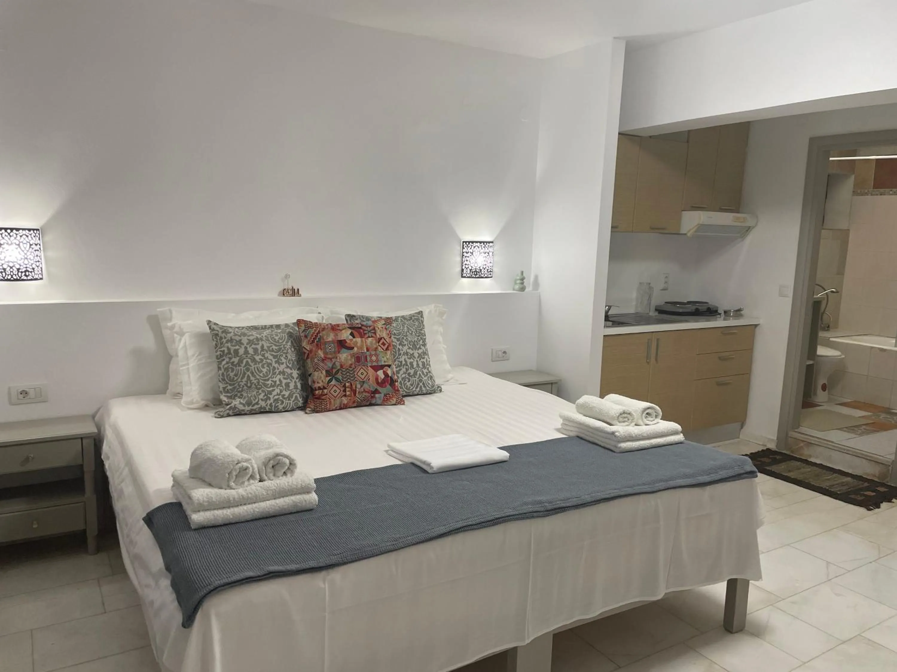 Bedroom in Hotel Kourkoumelata