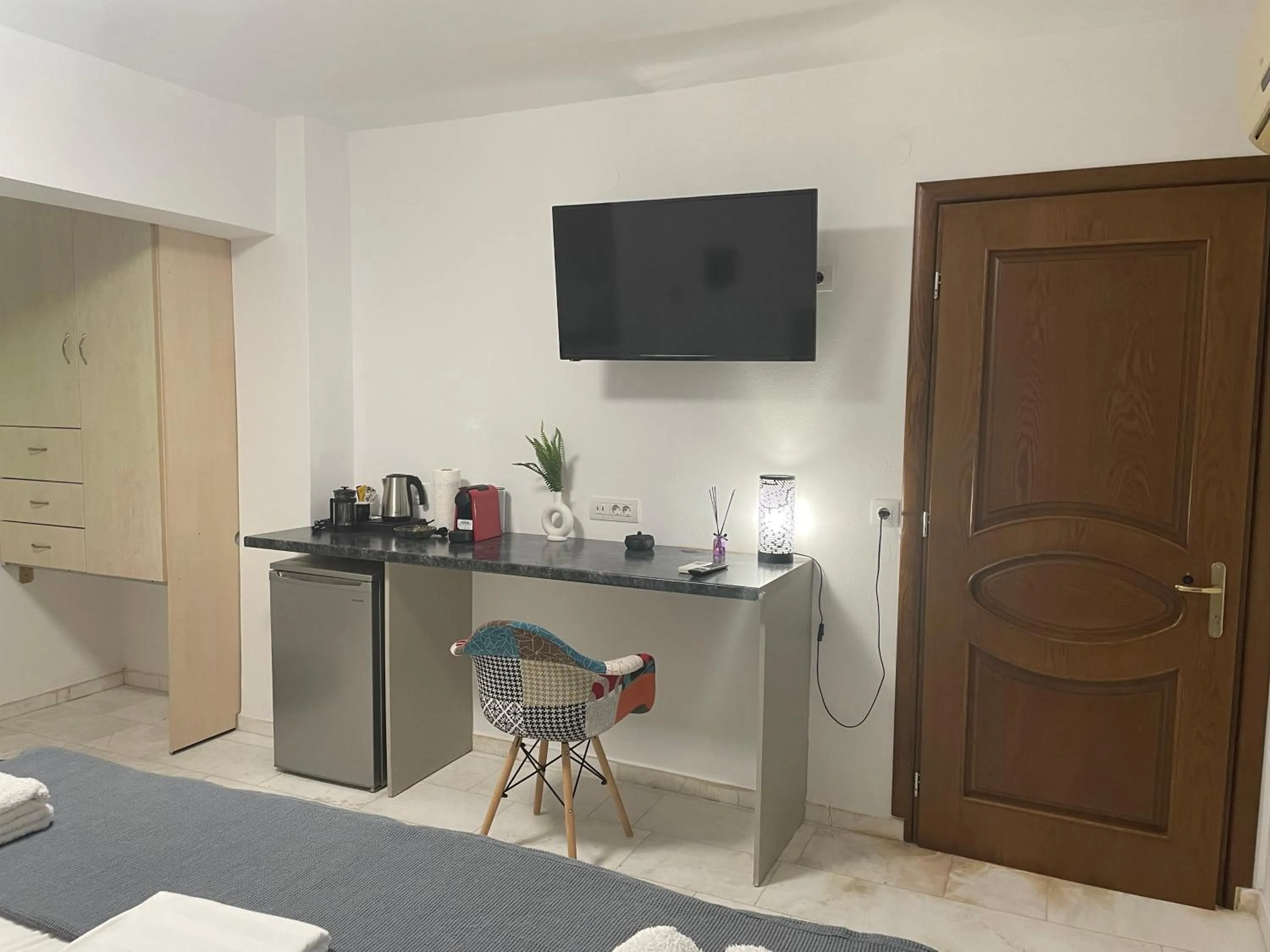 Bedroom in Hotel Kourkoumelata