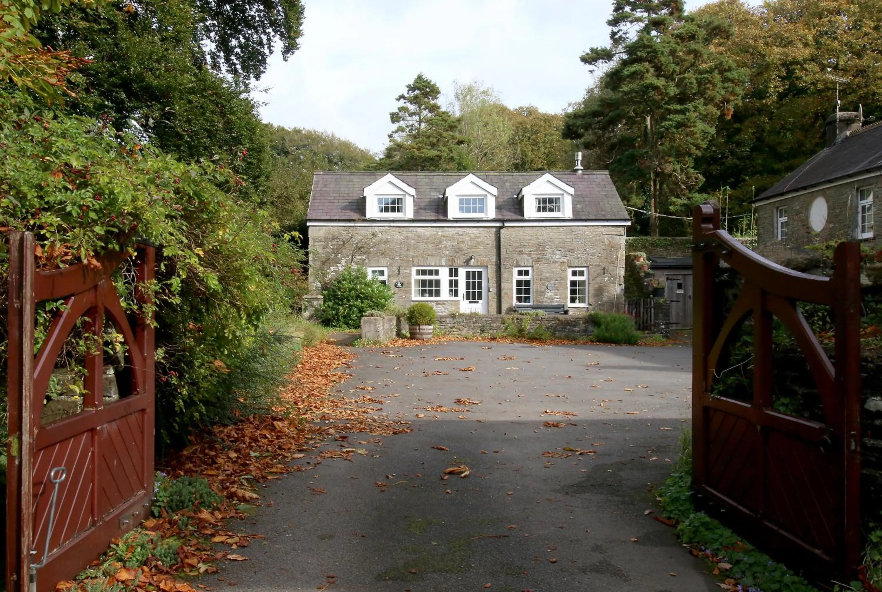 Facade/entrance in Swansea Valley Holiday Cottages