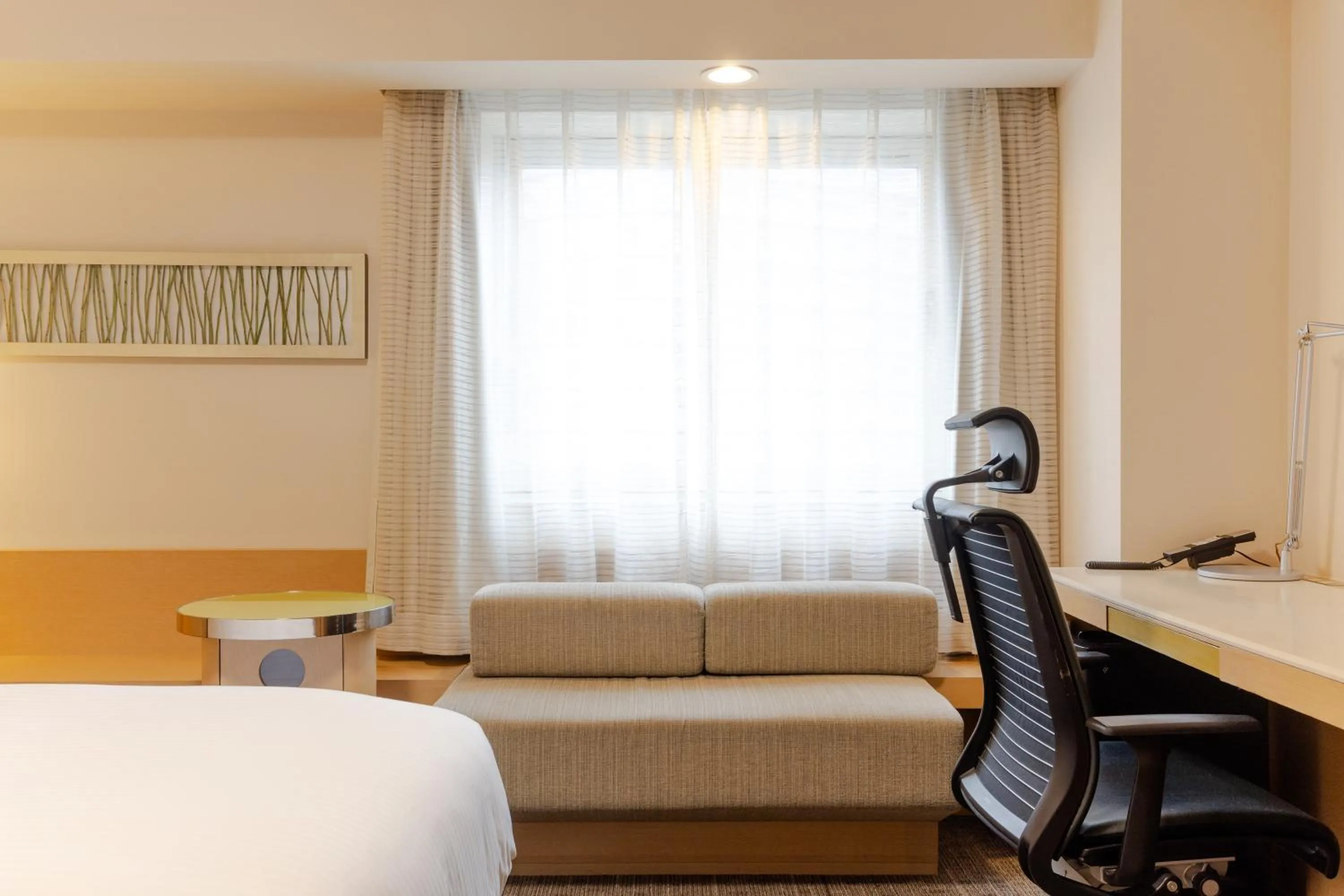 Bedroom, Bed in Richmond Hotel Premier Musashikosugi