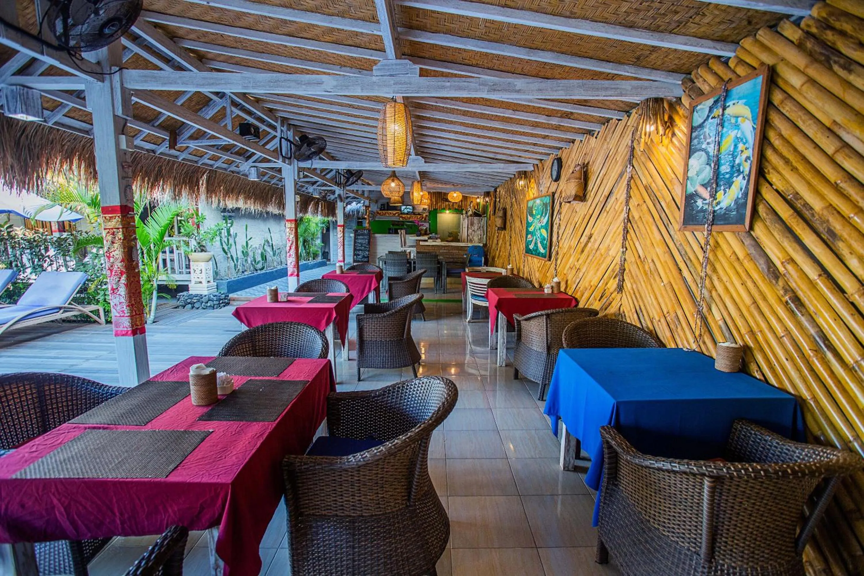 Restaurant/places to eat in Naturale Villas