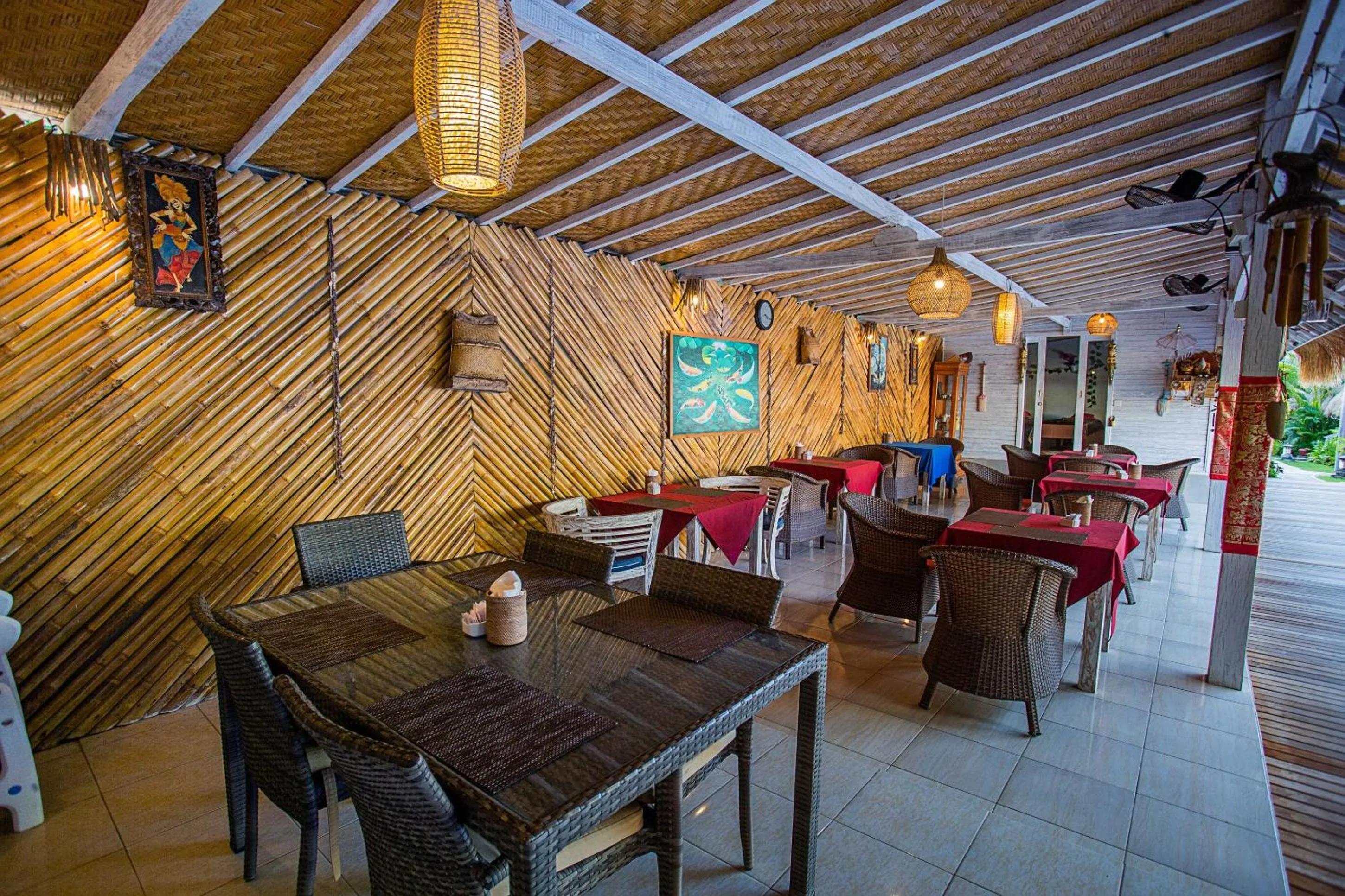 Restaurant/places to eat in Naturale Villas