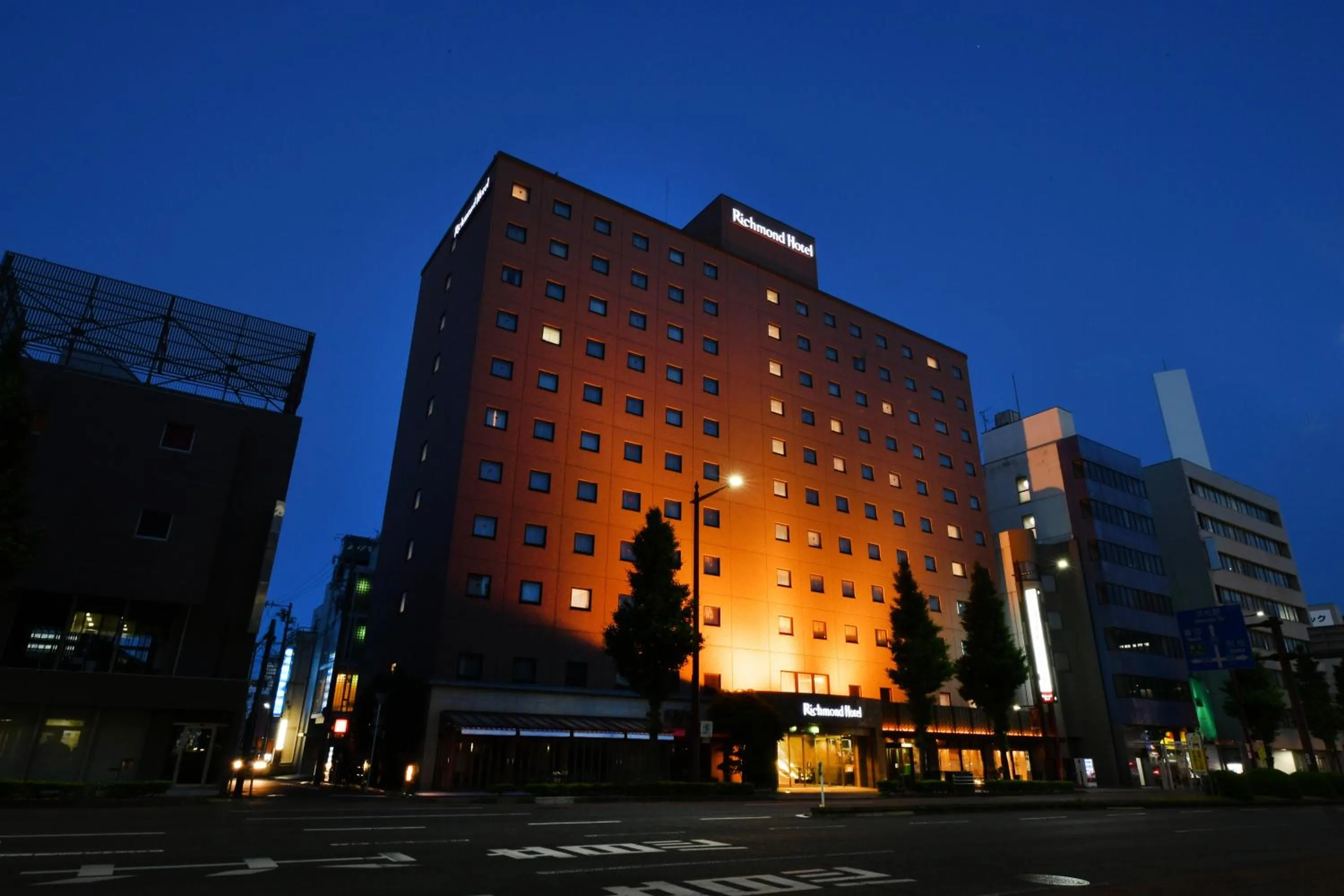 Facade/entrance in Richmond Hotel Hamamatsu