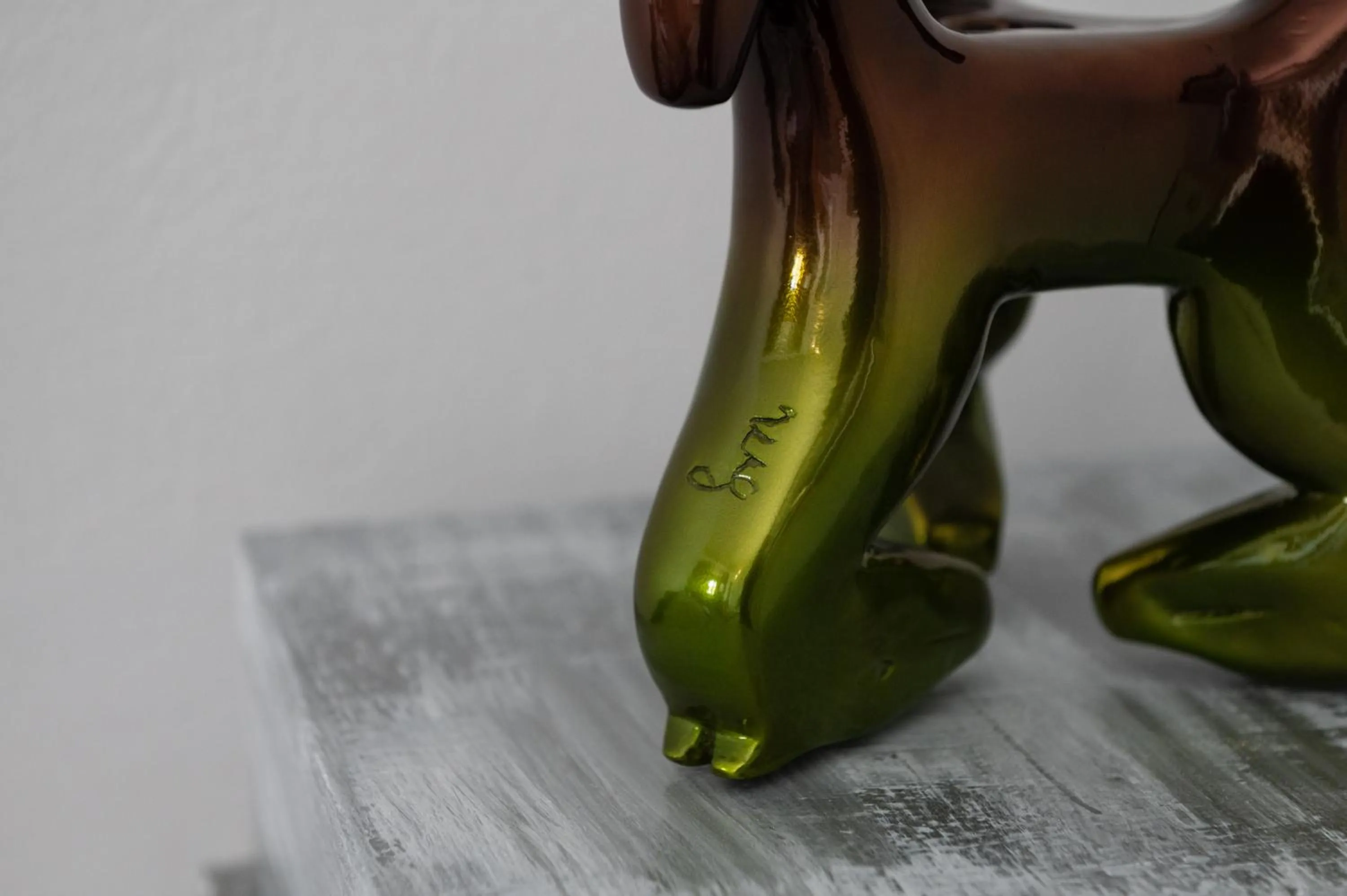 Decorative detail in Sea Lilies Suites