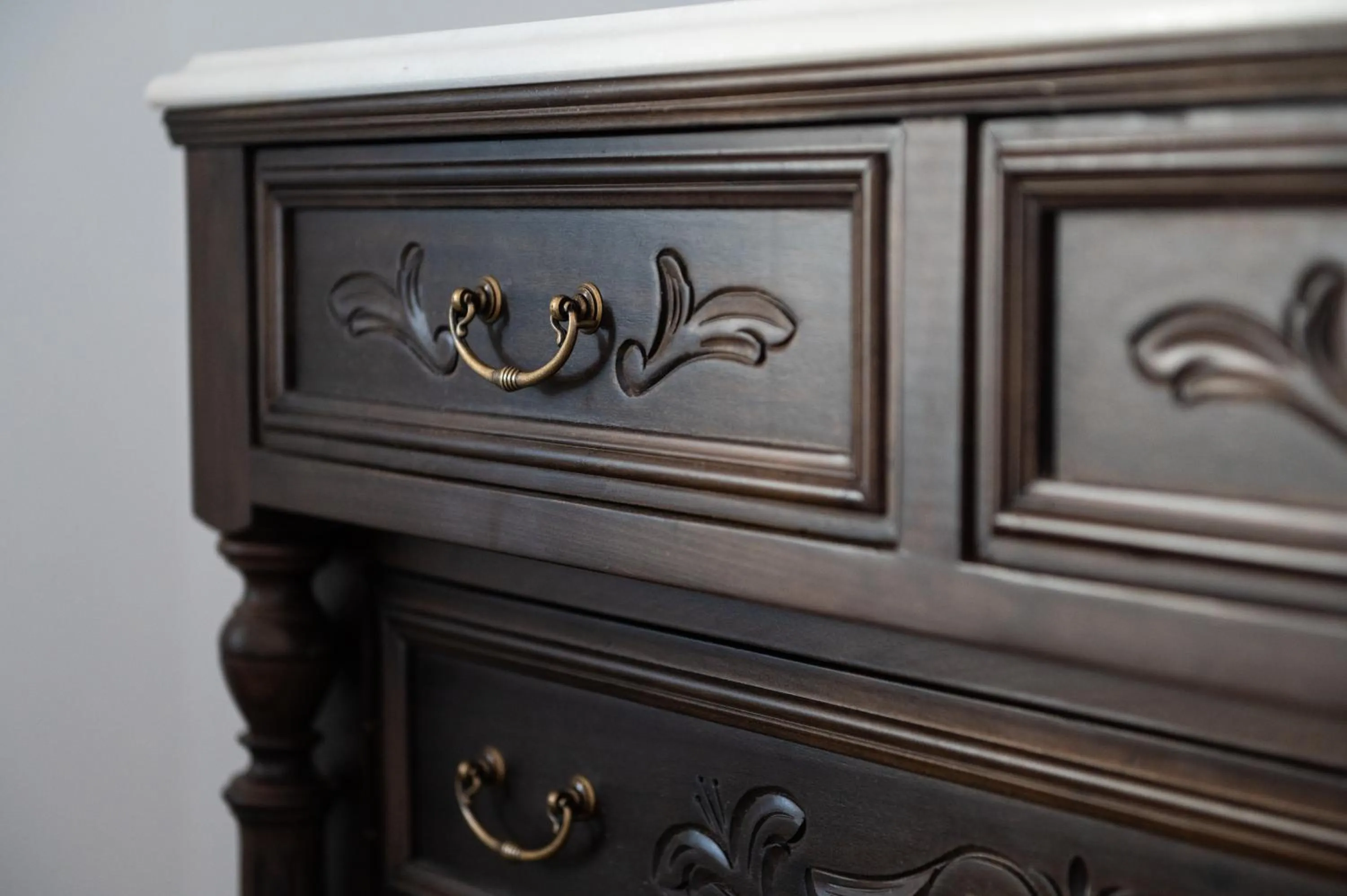 Decorative detail in Sea Lilies Suites