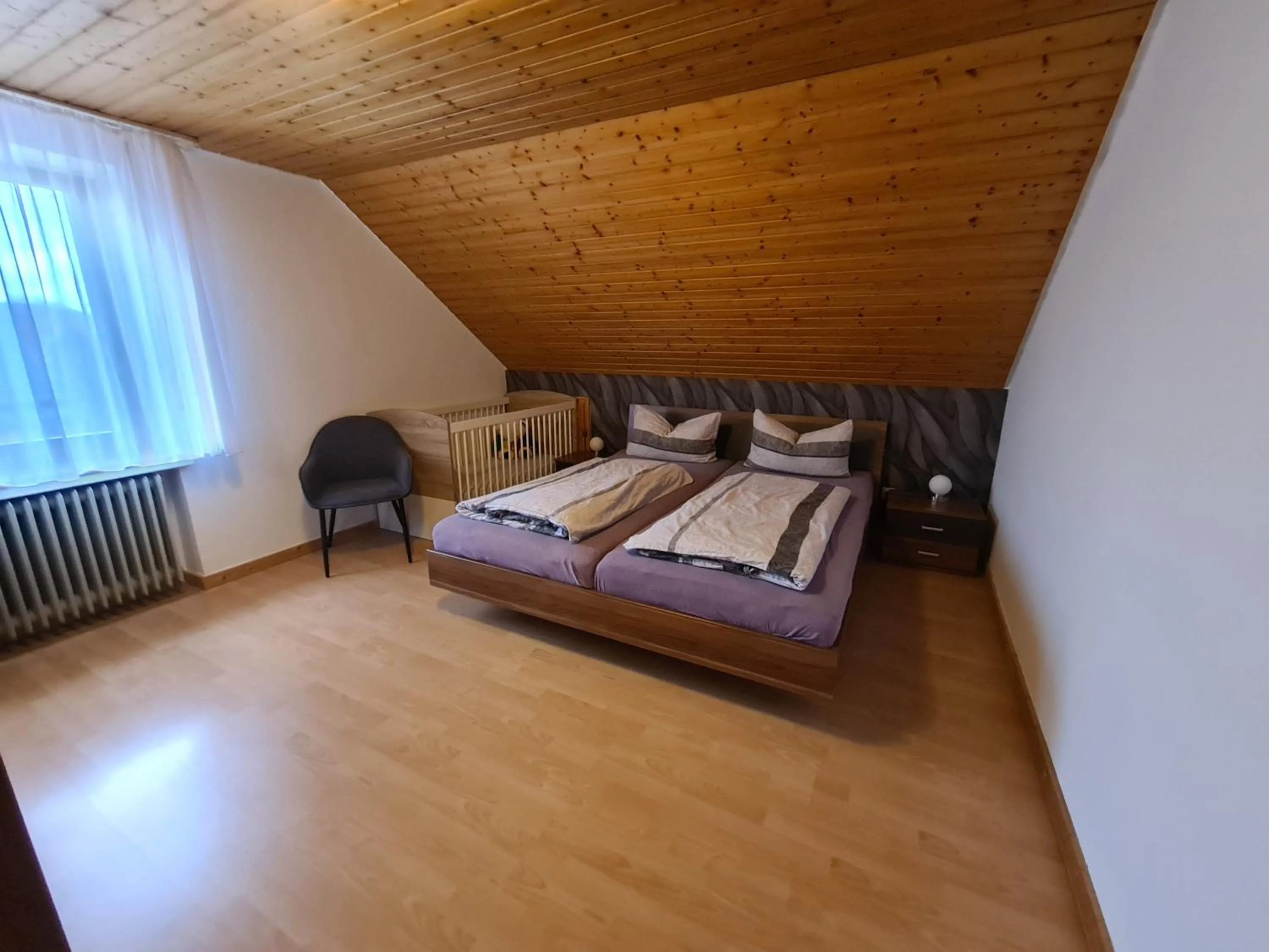 Bedroom, Bed in Haus Blume