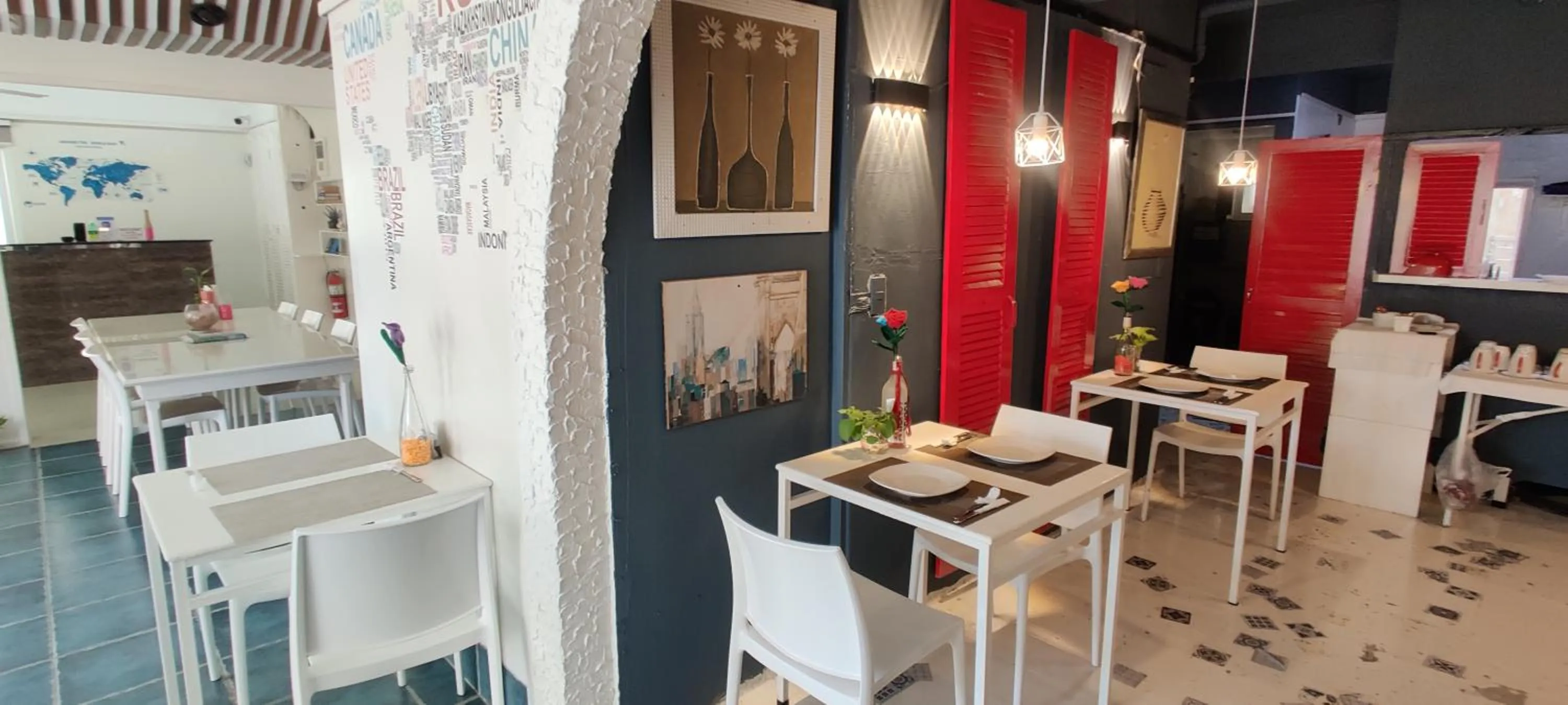 Restaurant/places to eat in Mecasa Hotel