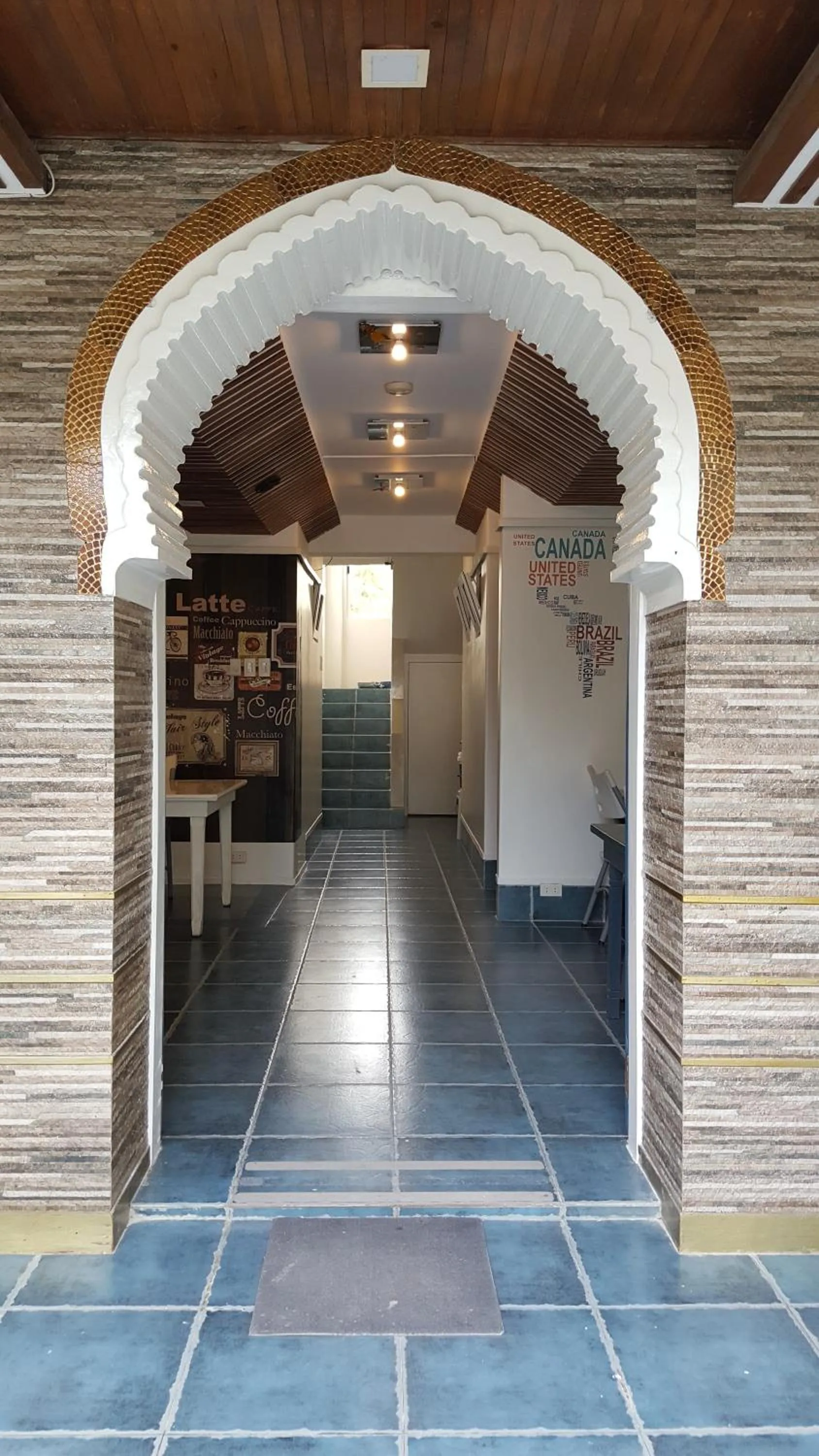 Facade/entrance in Mecasa Hotel