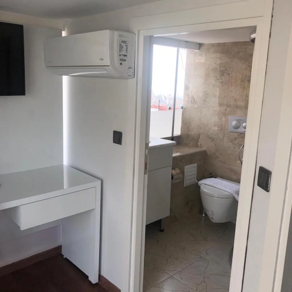 Bathroom in Hotel Antique