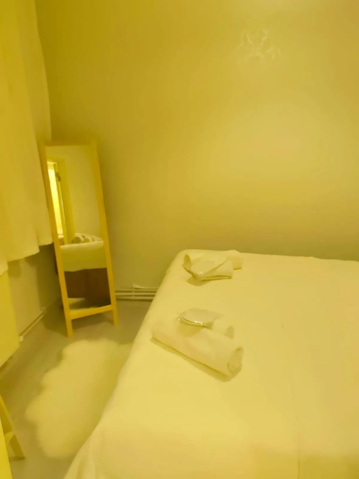 Bed in Hotel Antique