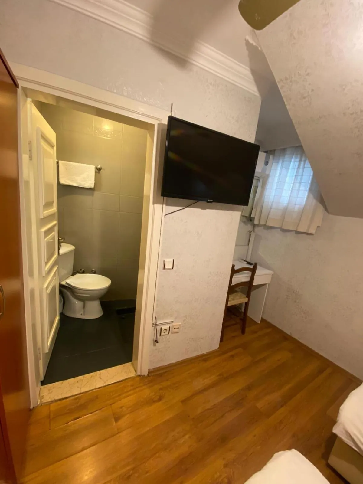 Bathroom in Hotel Antique