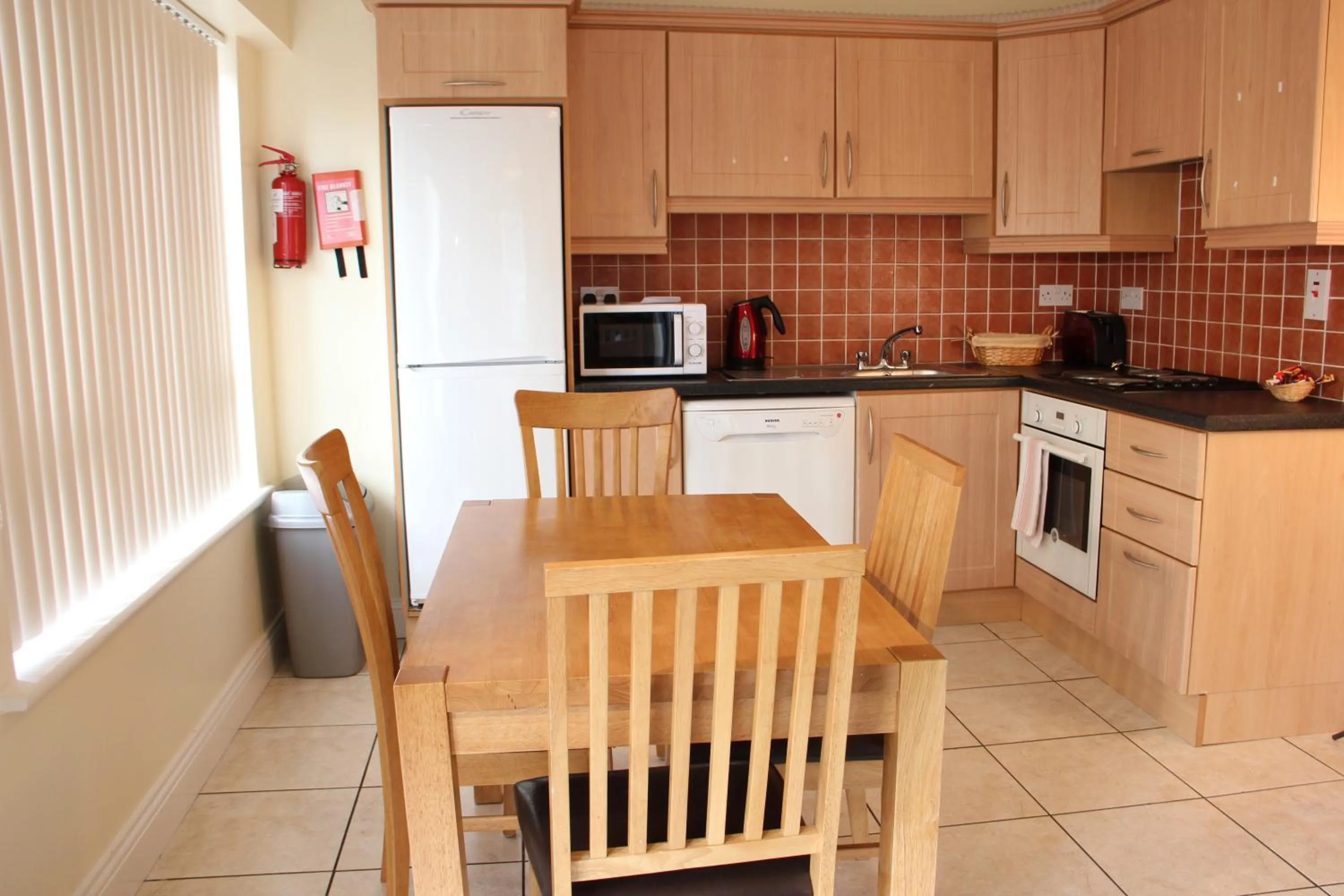 Kitchen or kitchenette in Donegan Court Aparthotel