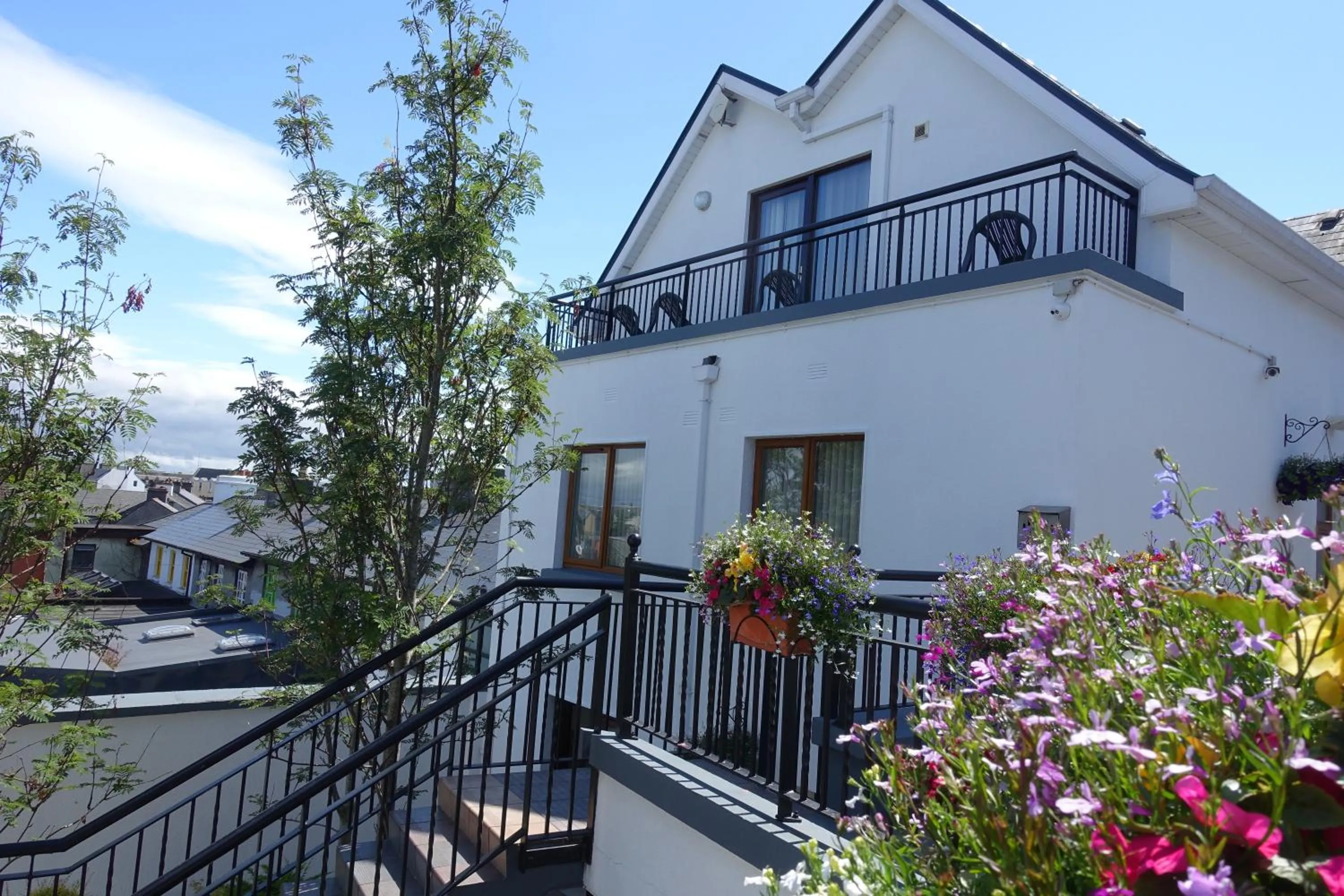 Property building in Donegan Court Aparthotel