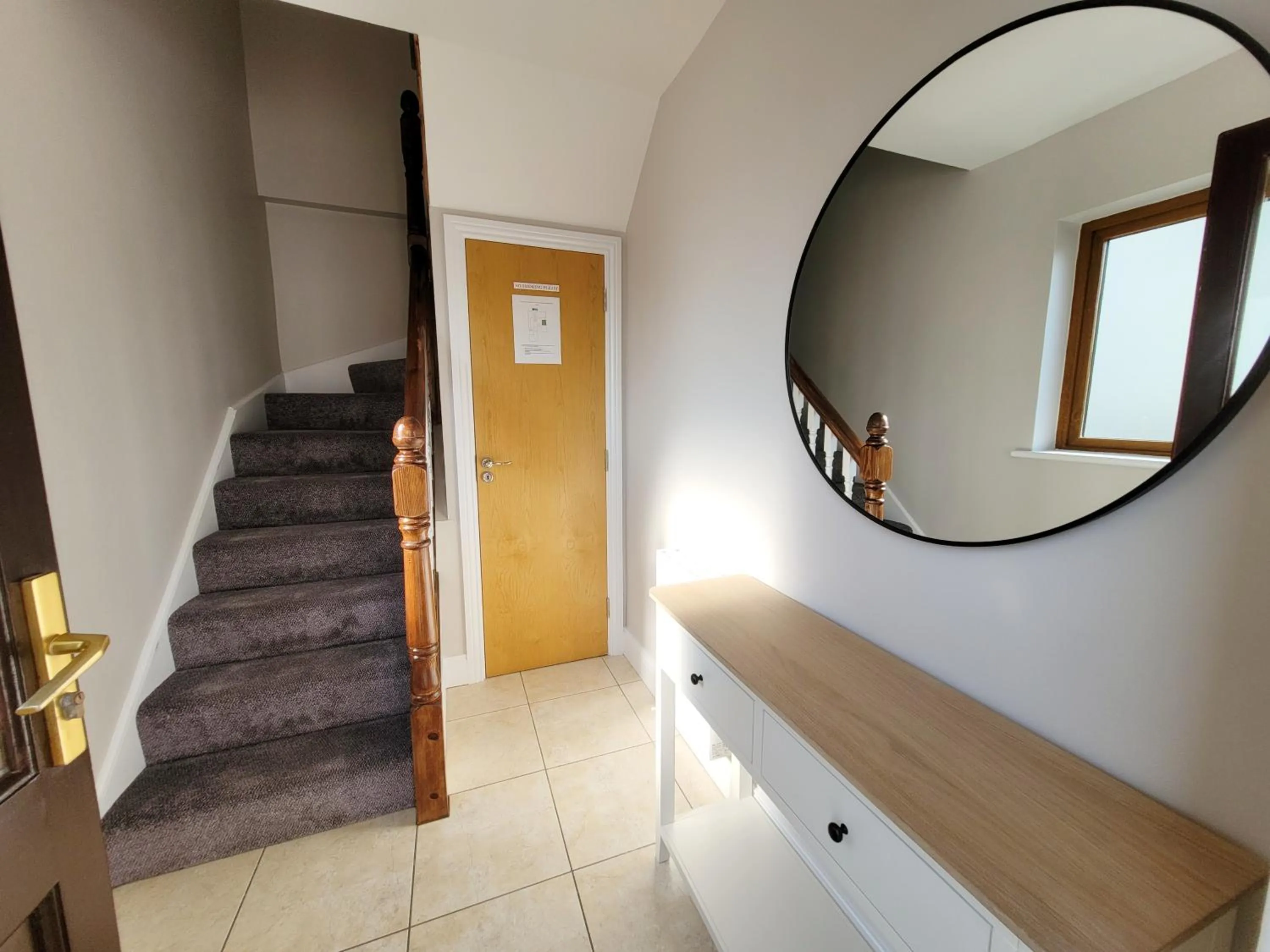 Donegan Court Aparthotel