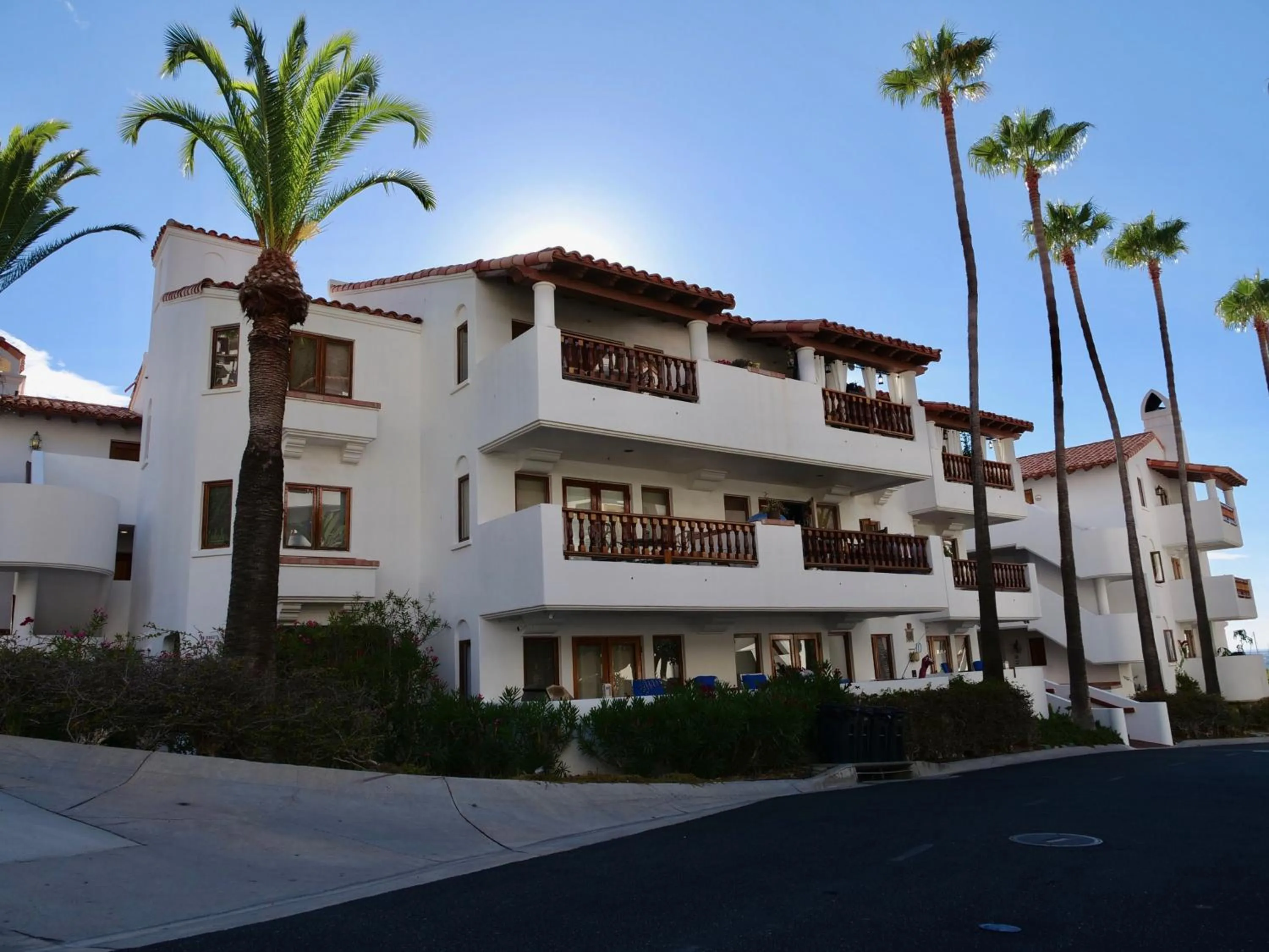 Modern Hamilton Cove Villa w/golf cart