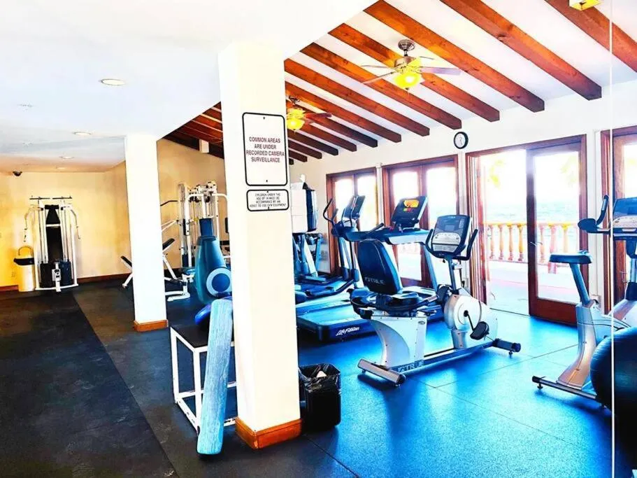 Modern Hamilton Cove Villa w/golf cart