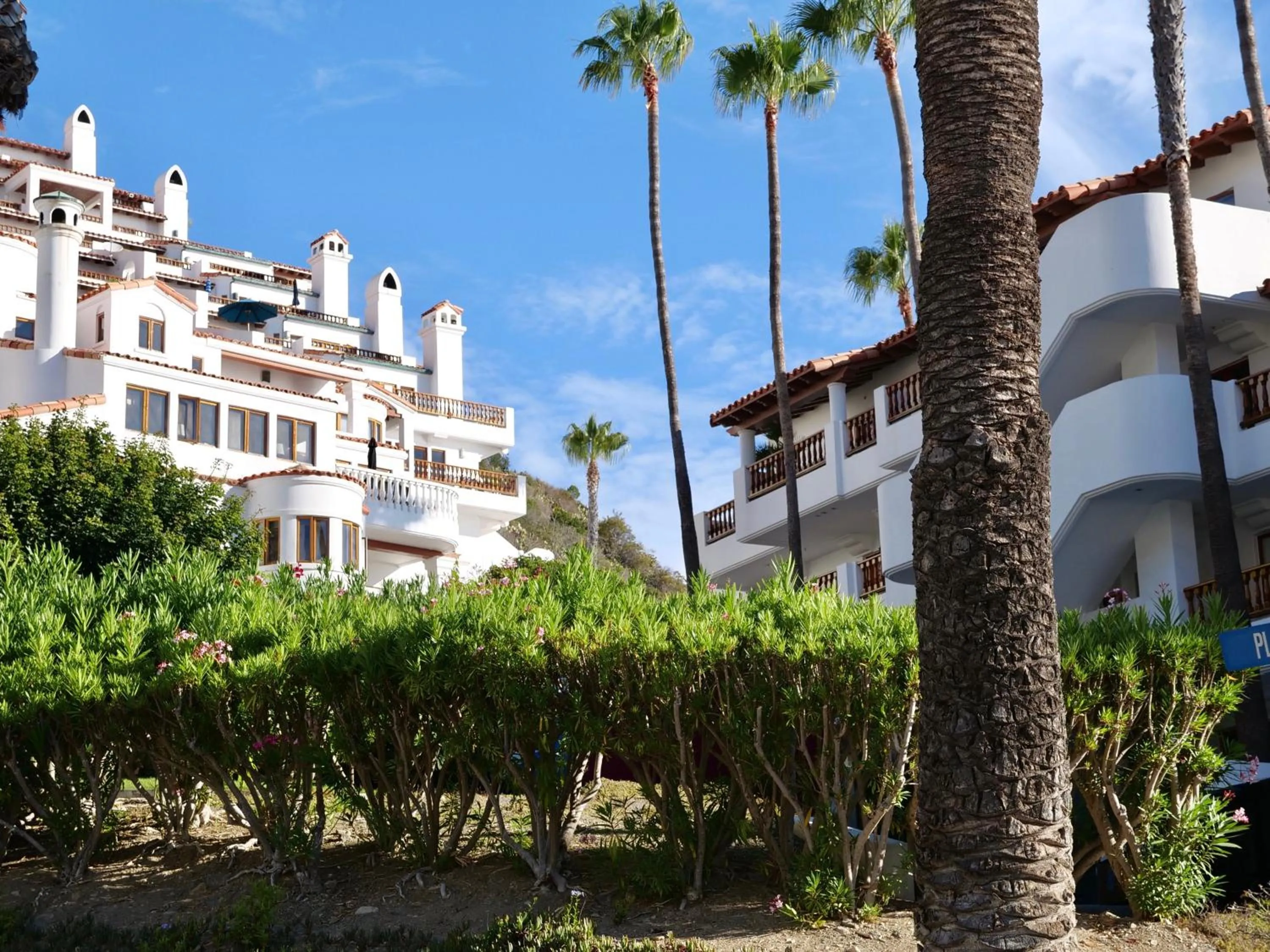 Modern Hamilton Cove Villa w/golf cart