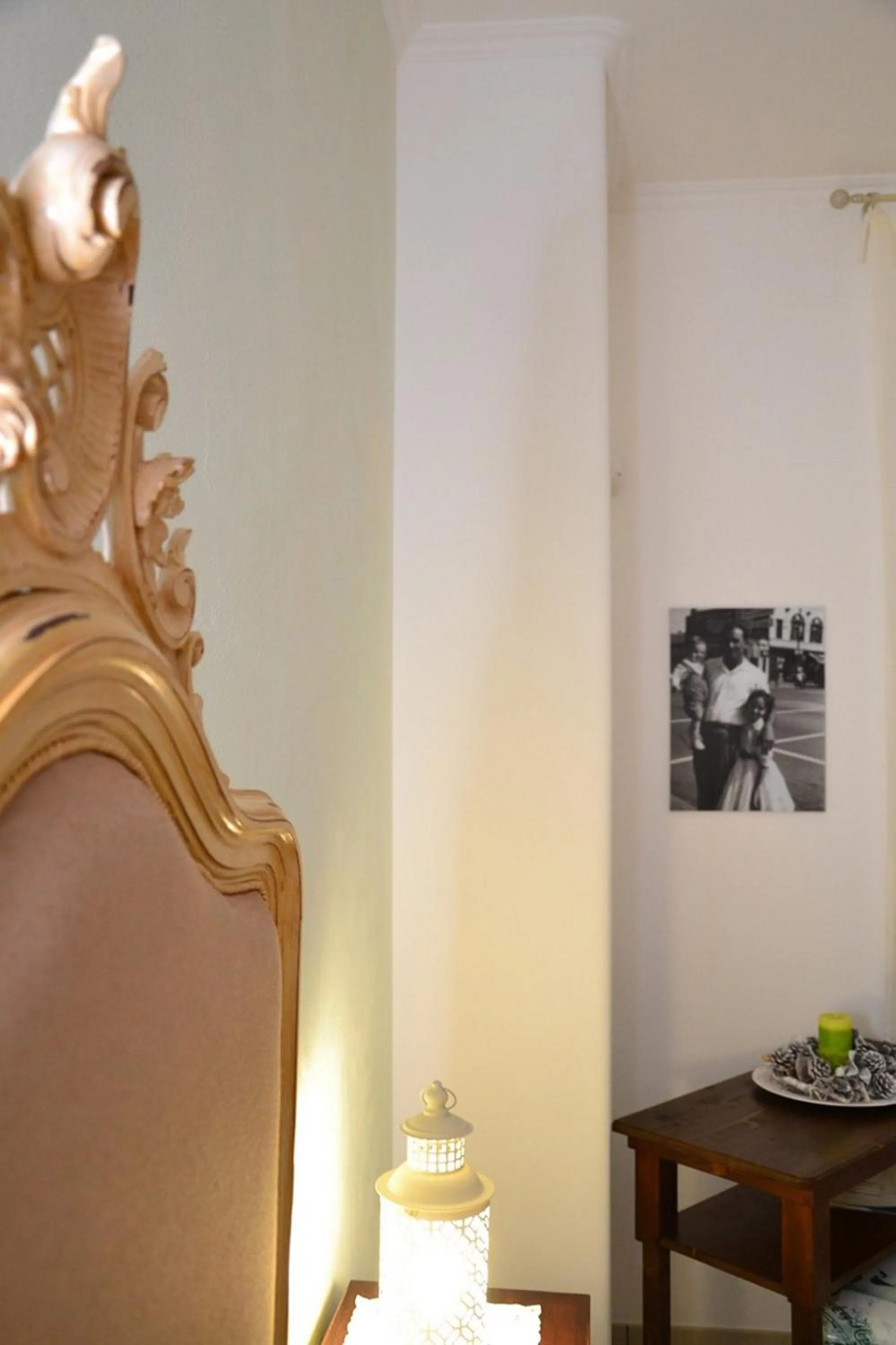 Decorative detail in Dimora delle Rondini