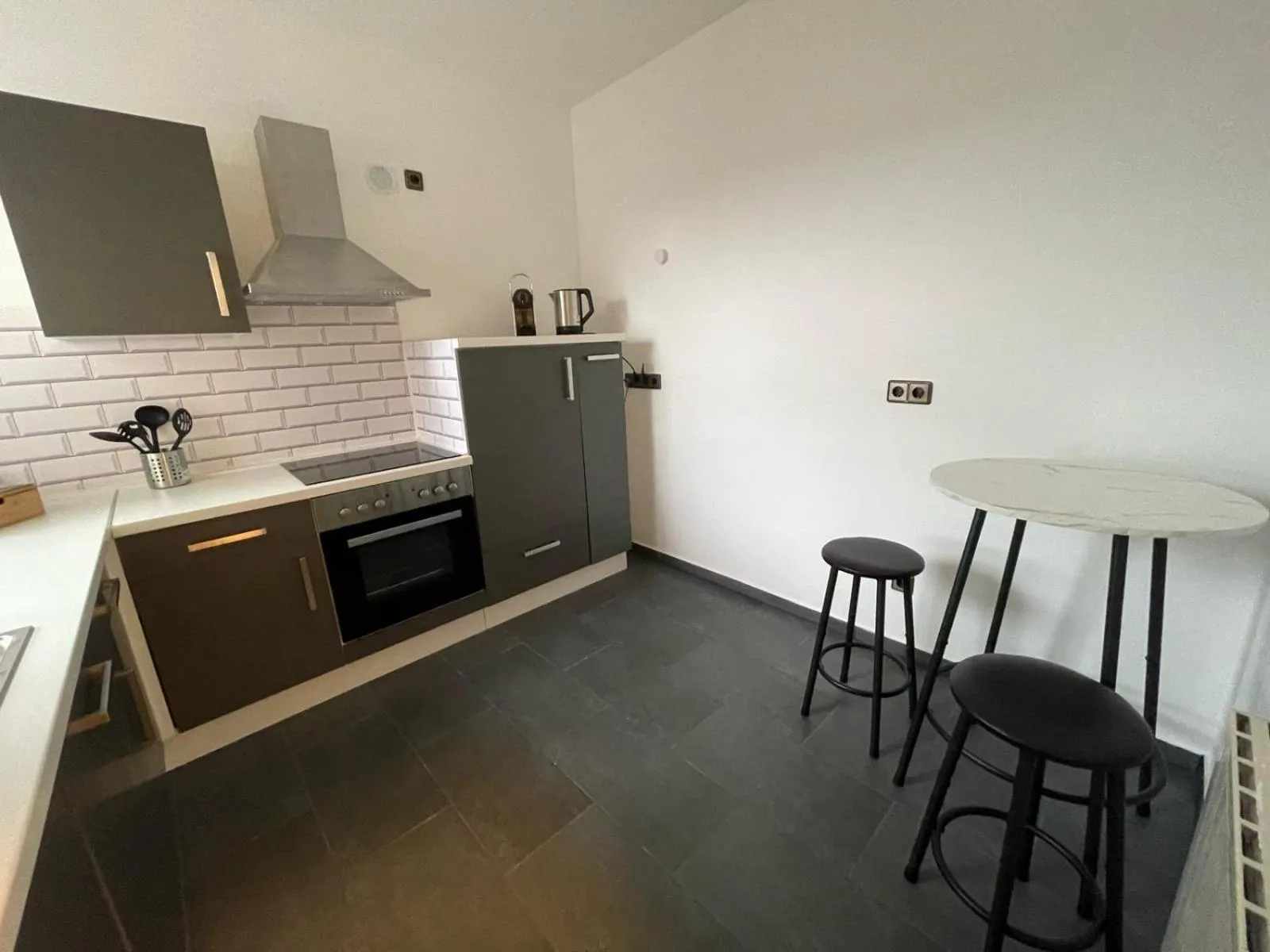 Kitchen or kitchenette in NP Hotel Königshof