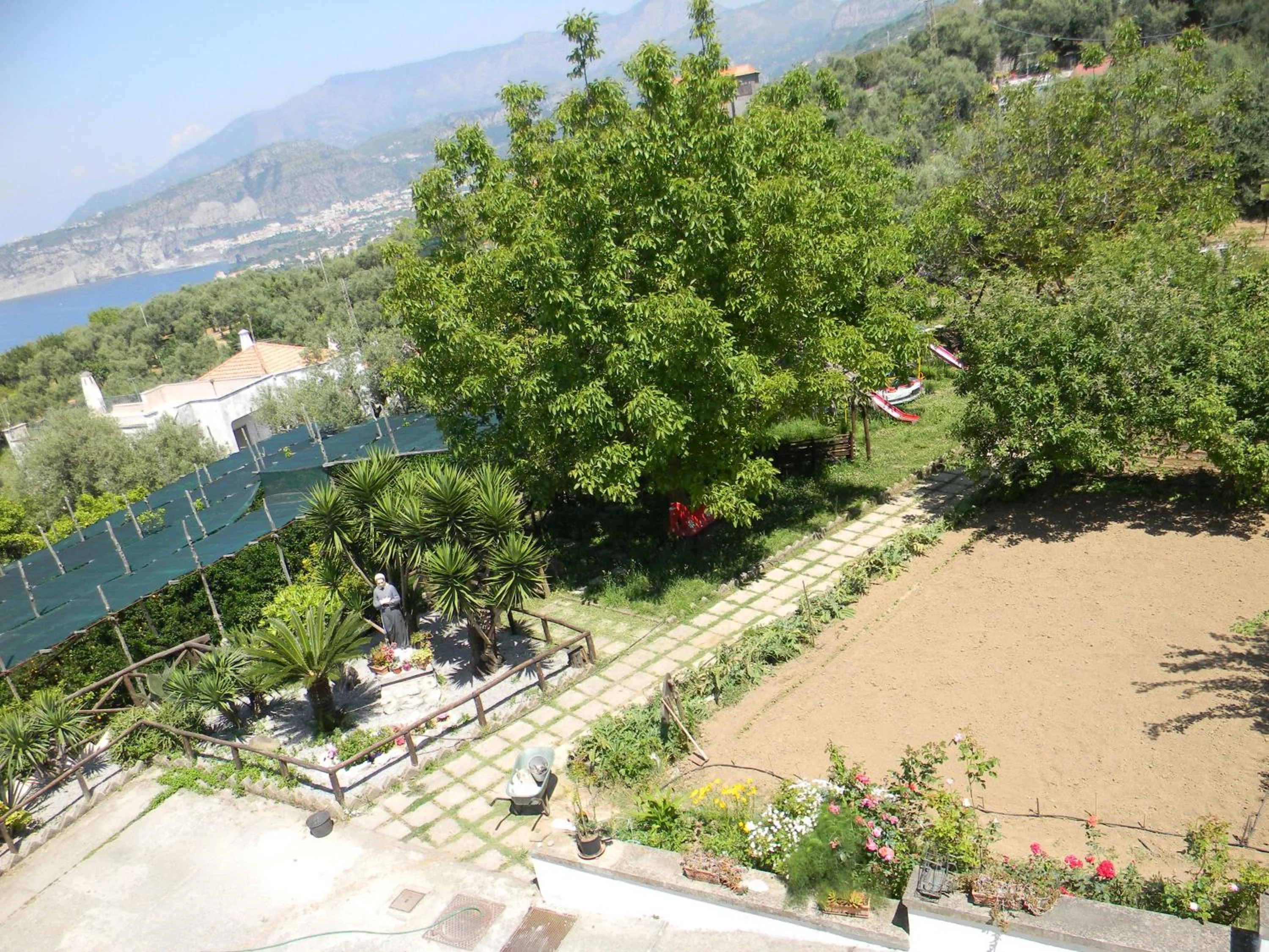Facade/entrance in Oasi Madre della Pace