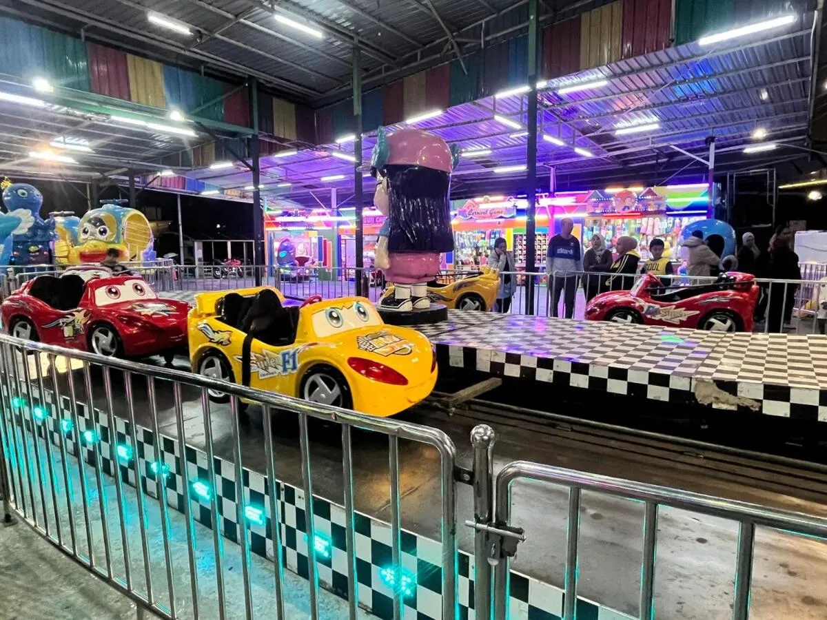 Evening entertainment in Nova Mountain n Sunrise view Hilltop Hotel Apartment in Cameron Highlands