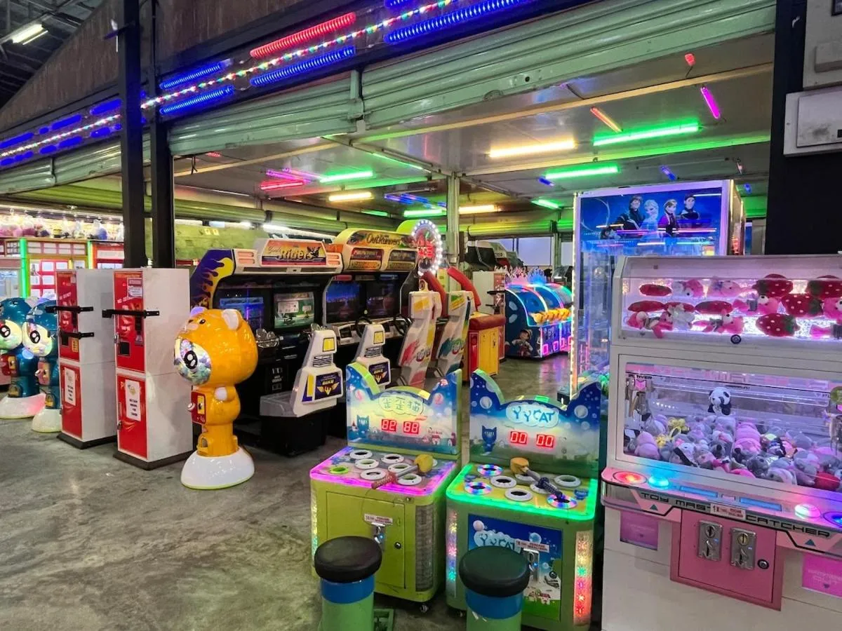 Evening entertainment in Nova Mountain n Sunrise view Hilltop Hotel Apartment in Cameron Highlands