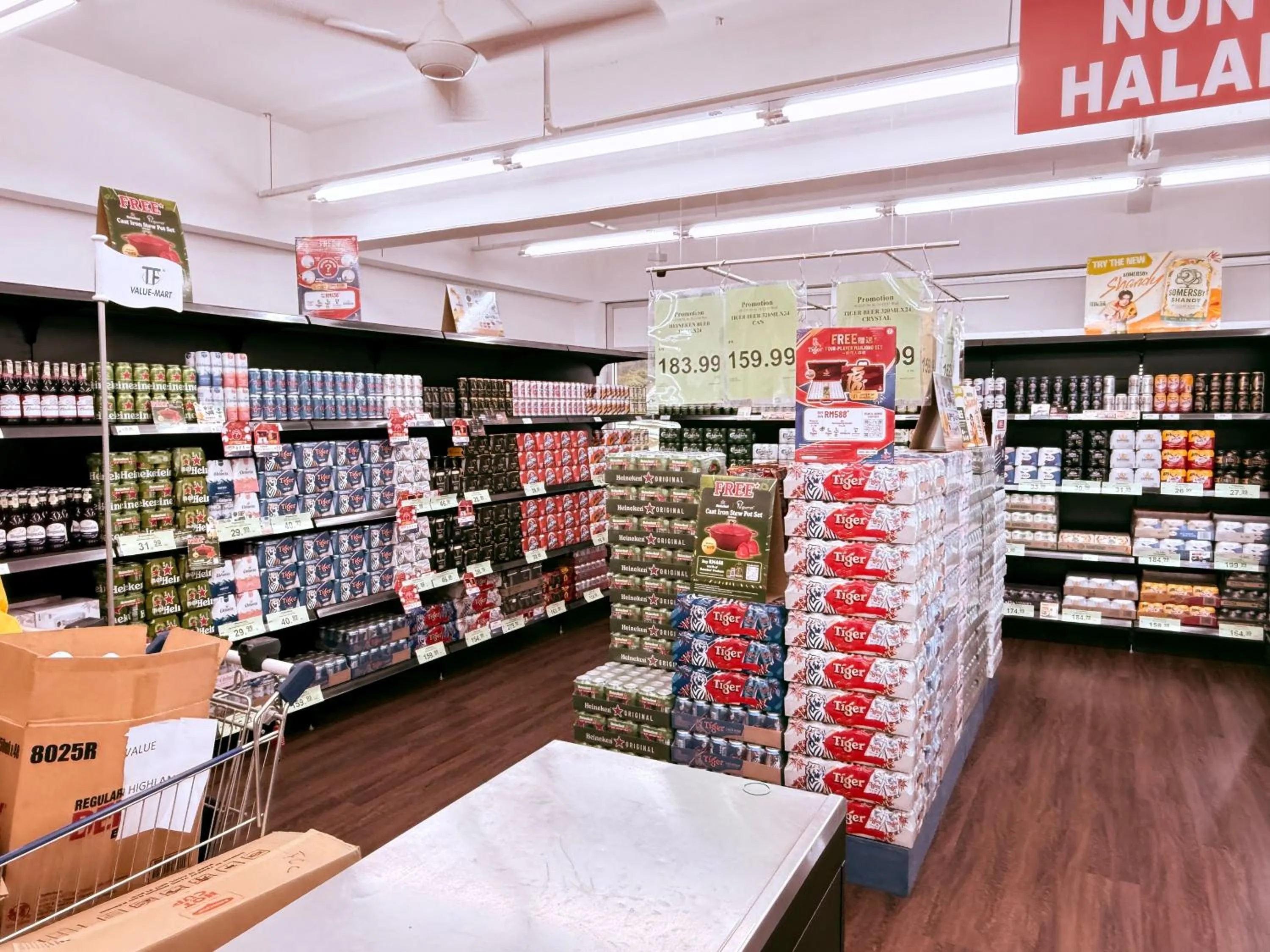 Supermarket/grocery shop in Nova Mountain n Sunrise view Hilltop Hotel Apartment in Cameron Highlands