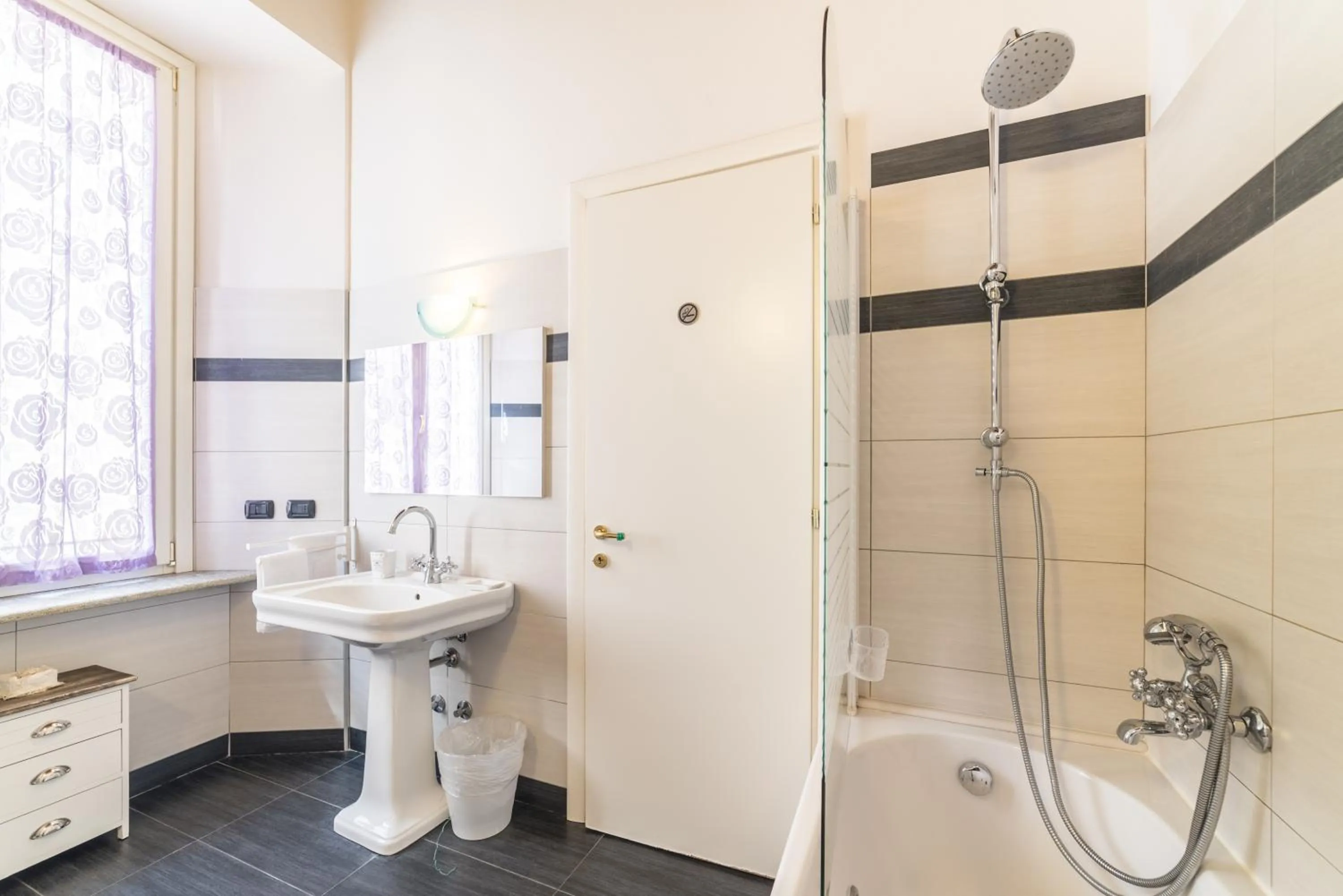 Bathroom in Domus San Martino GuestHouse