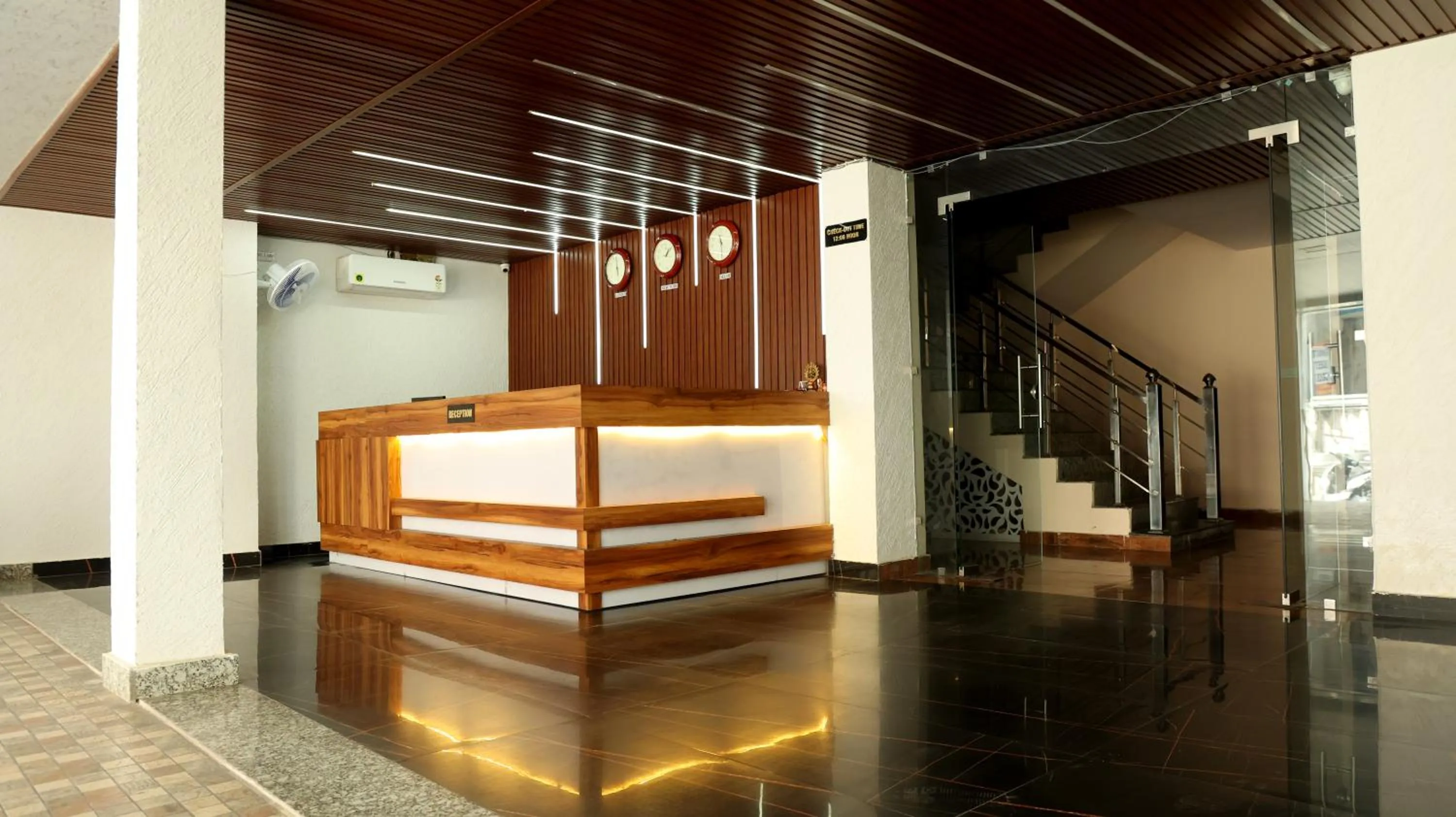 Lobby or reception in Hotel Blue Pine