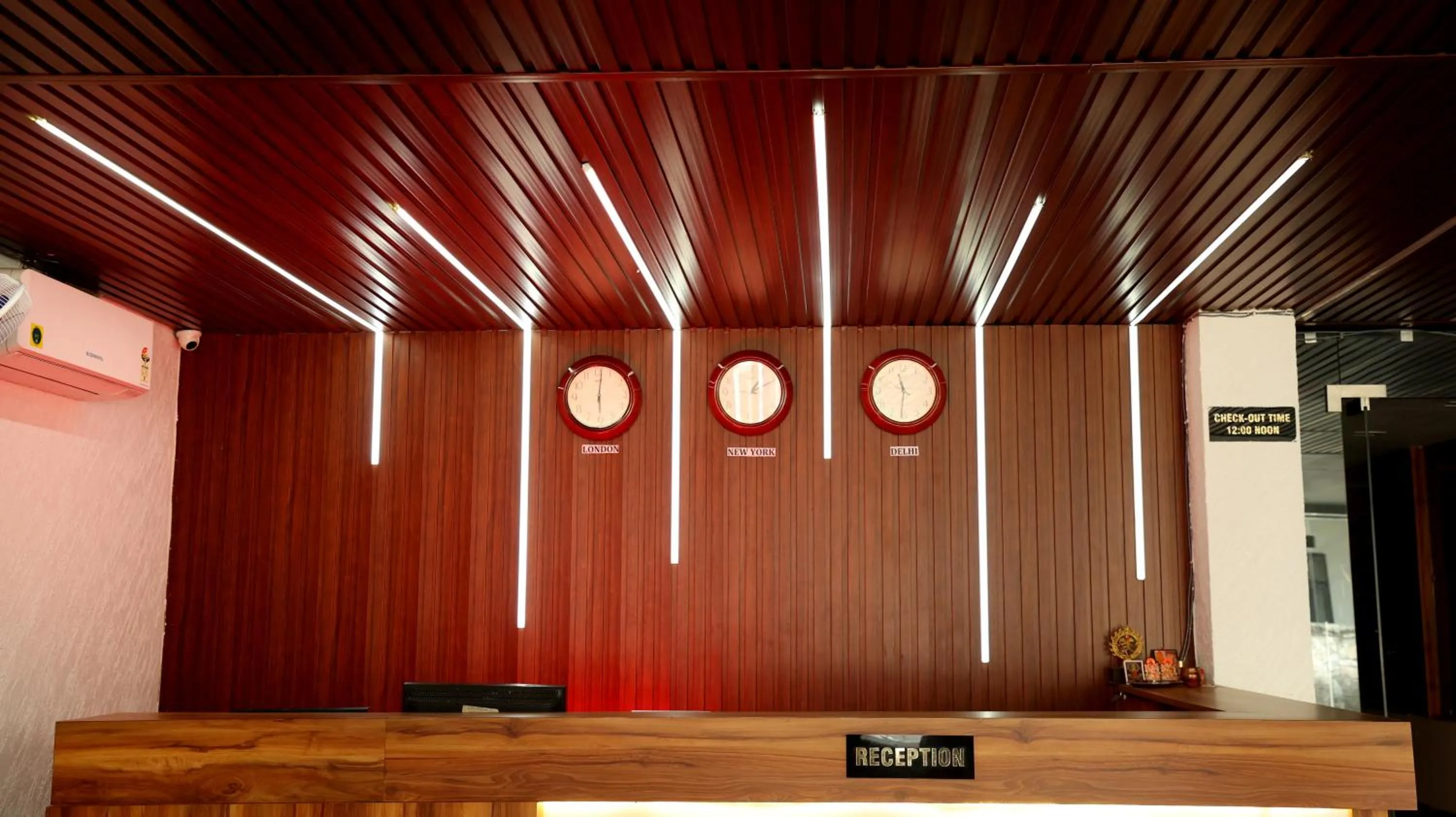 Lobby or reception in Hotel Blue Pine