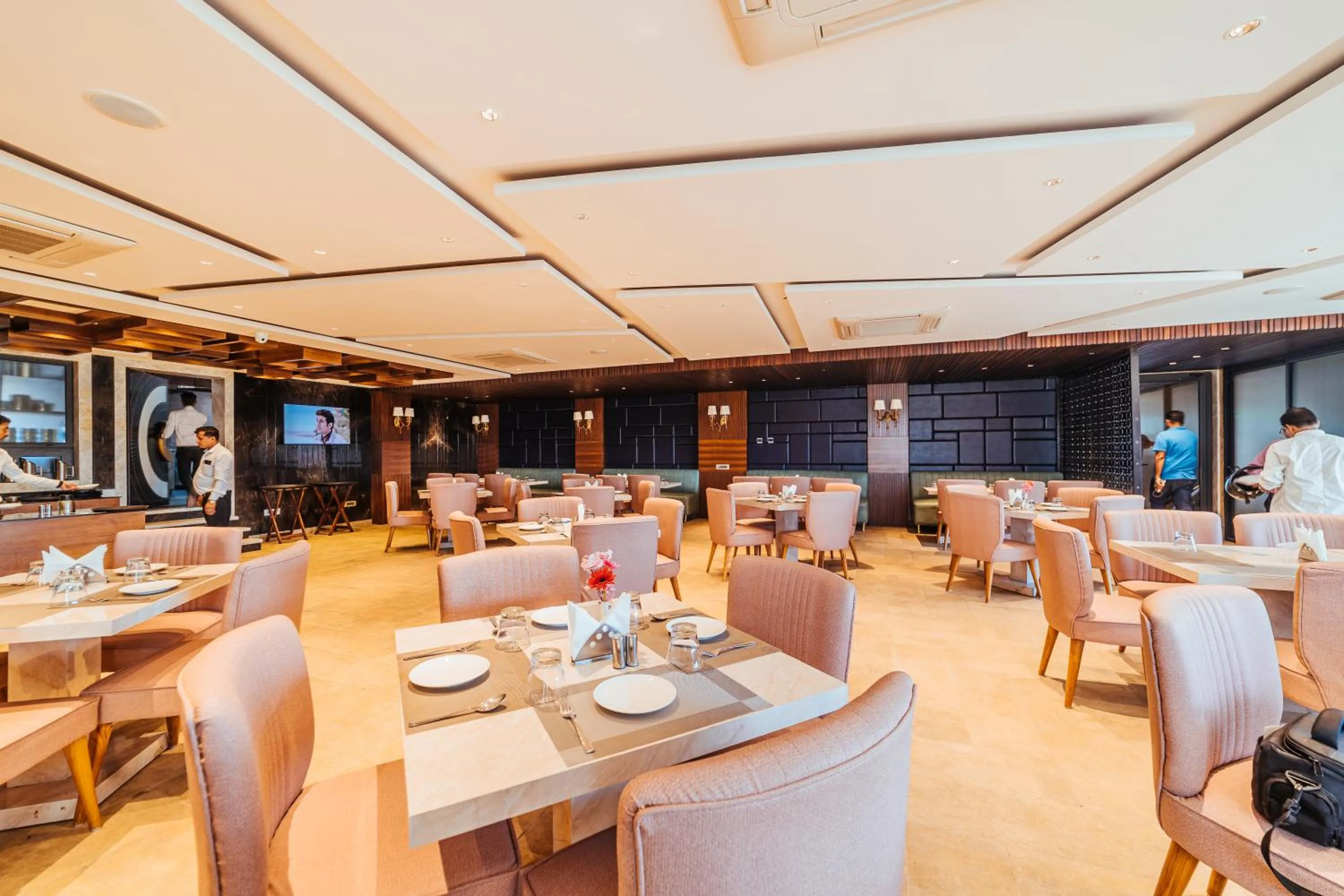 Restaurant/places to eat in The Ramayana Hotel, Ayodhya