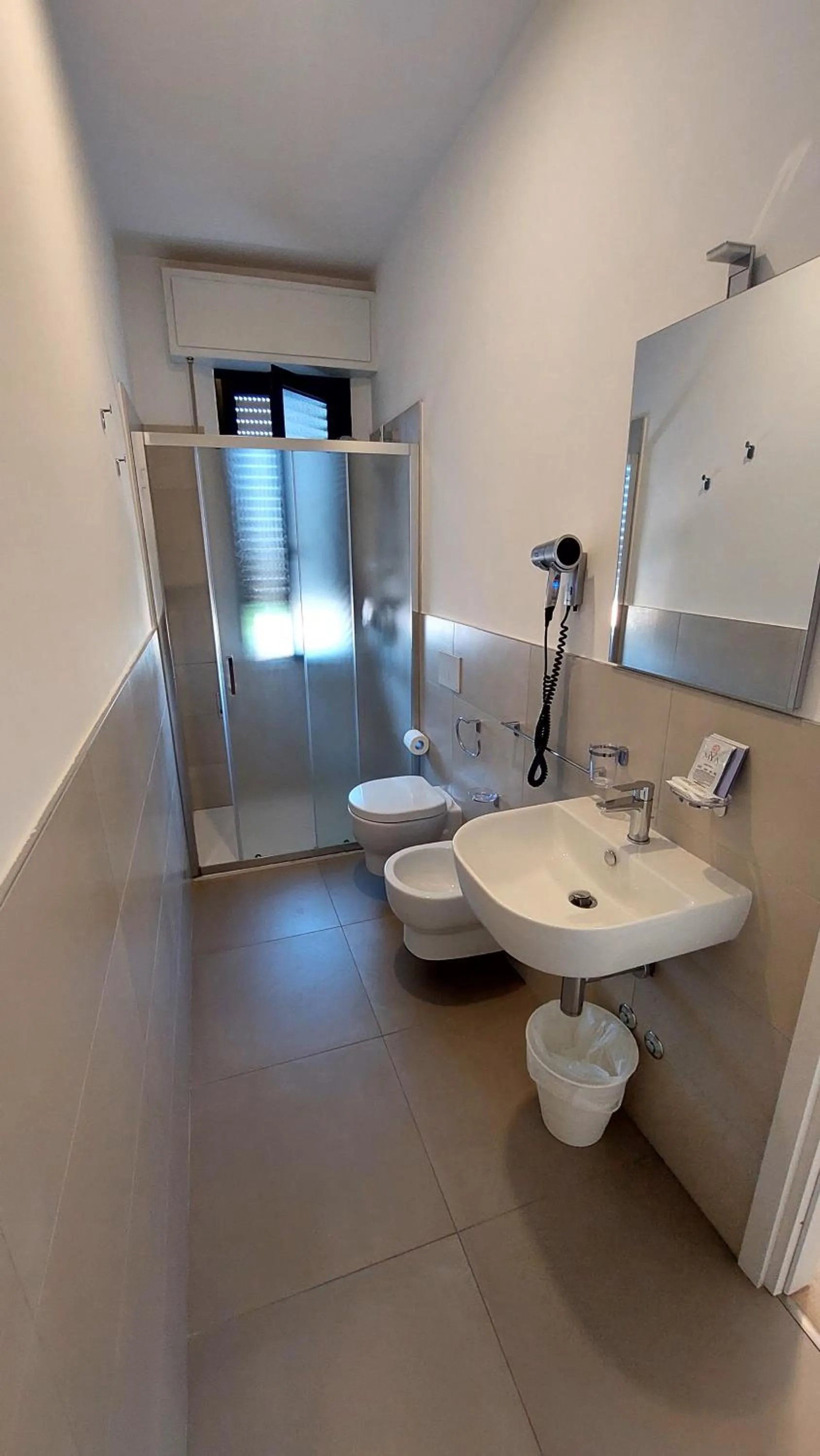 Shower in Vinsea Hotel