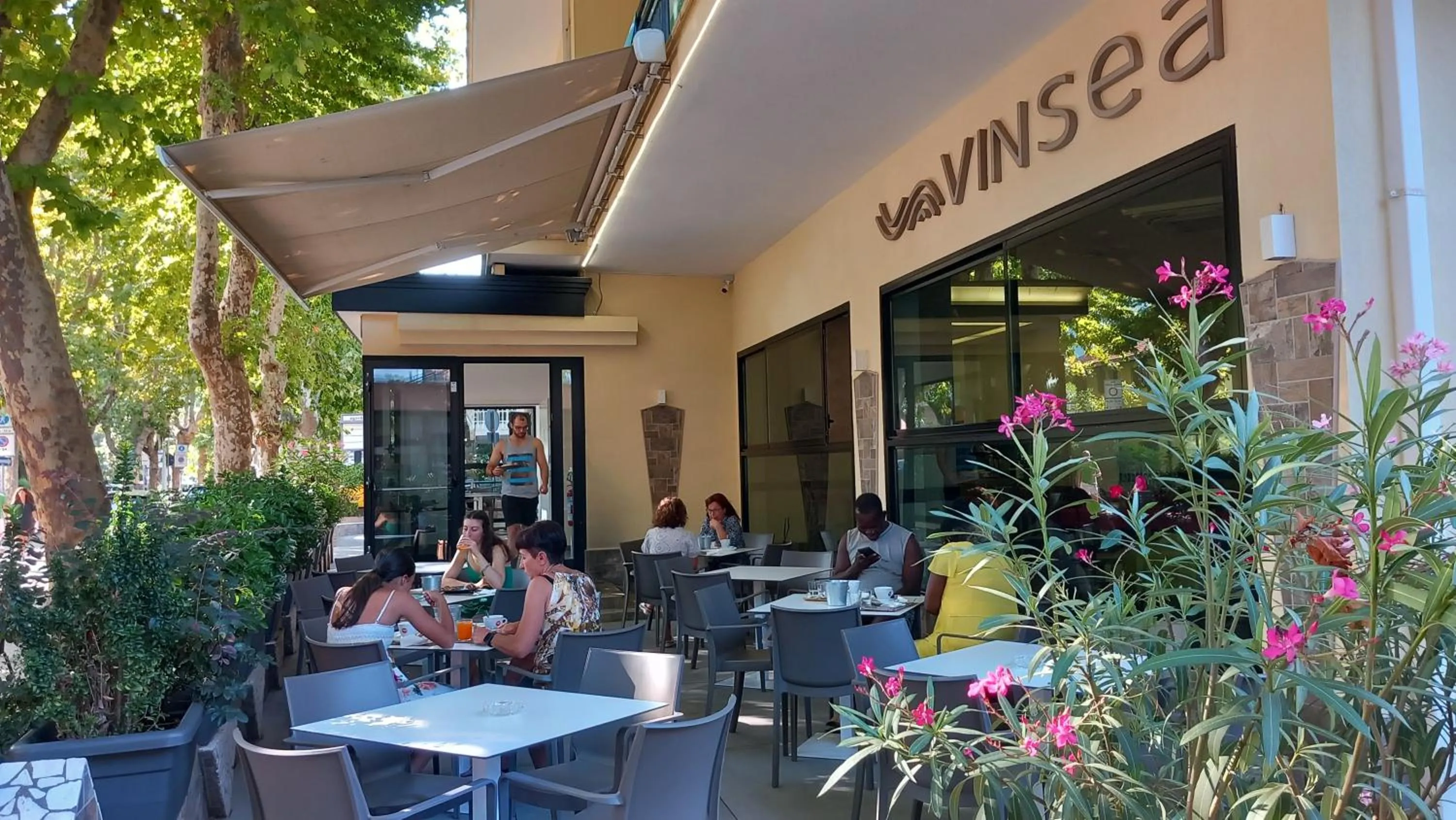 Breakfast in Vinsea Hotel