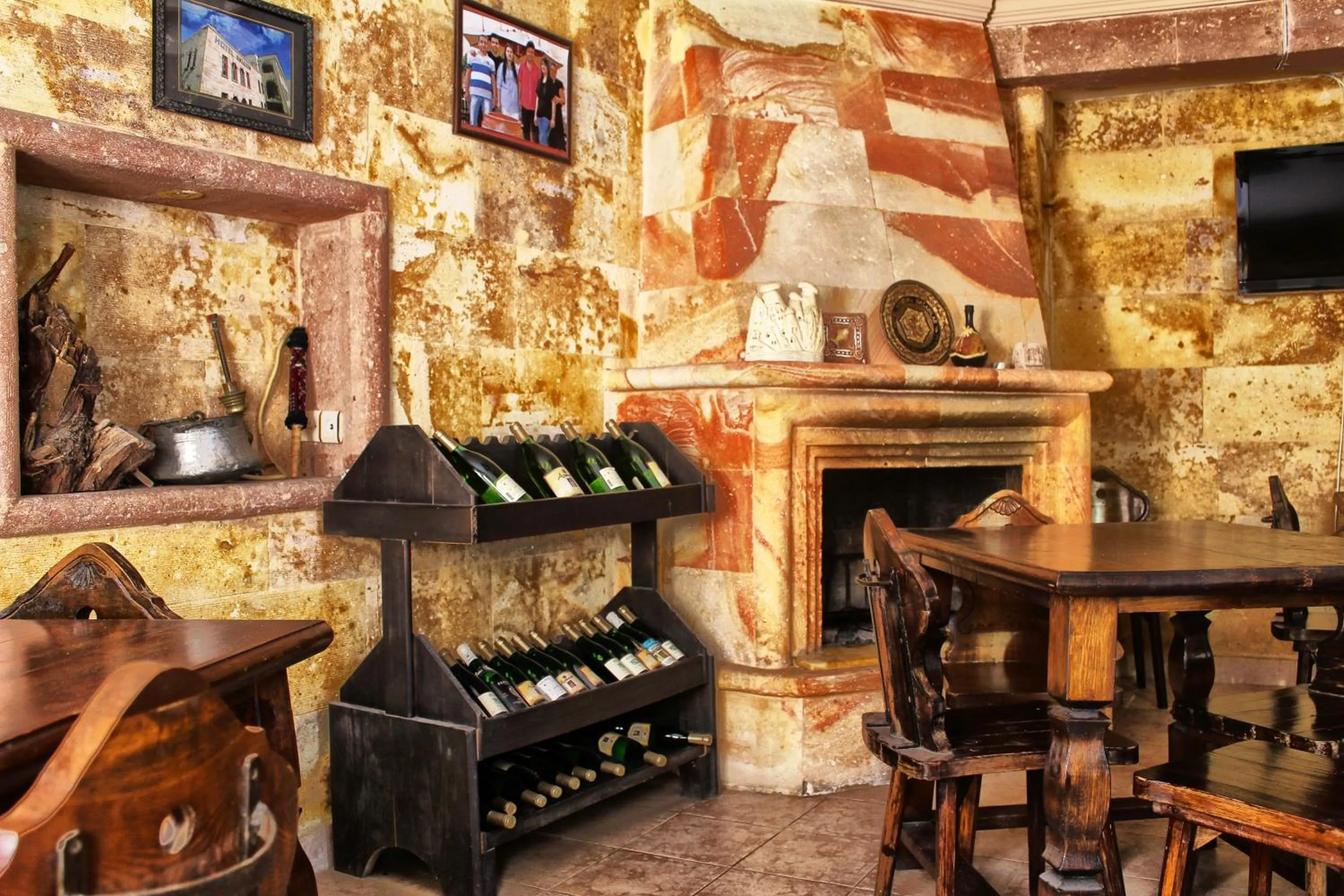 Restaurant/places to eat in Akuzun Stone Hotel