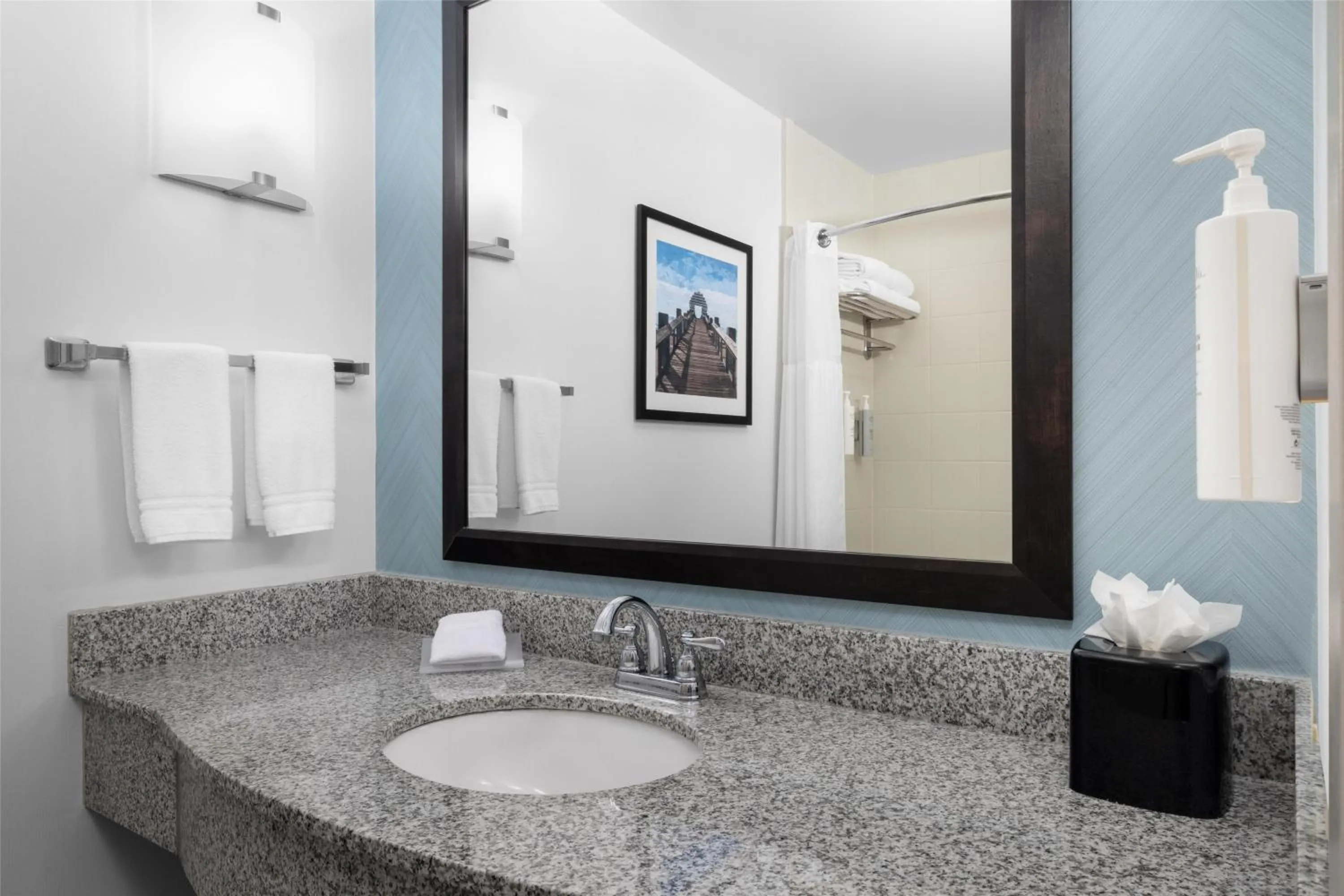 Bathroom in Hilton Garden Inn Pascagoula